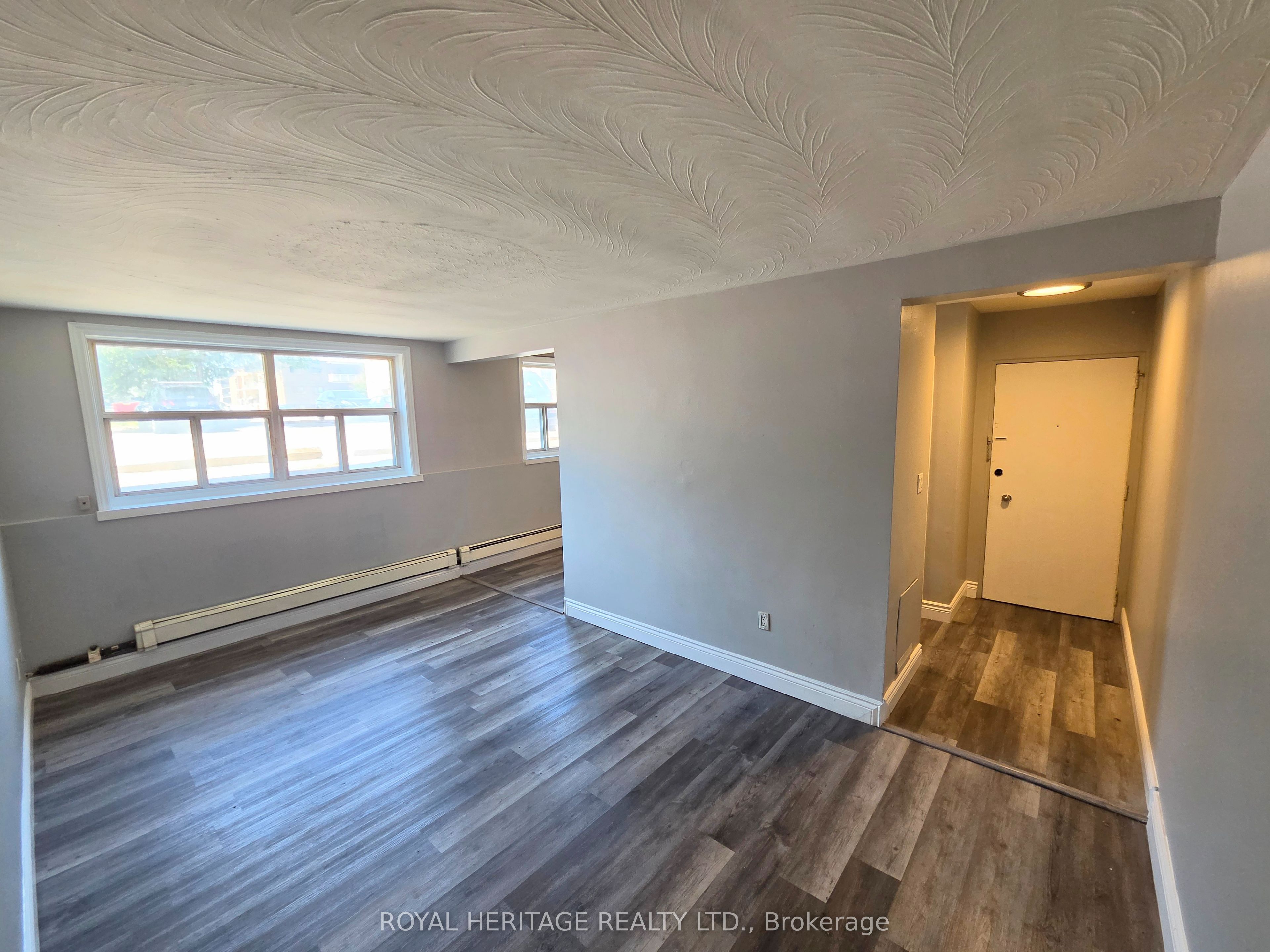 300 Montrave Avenue 4 Property Photo 6