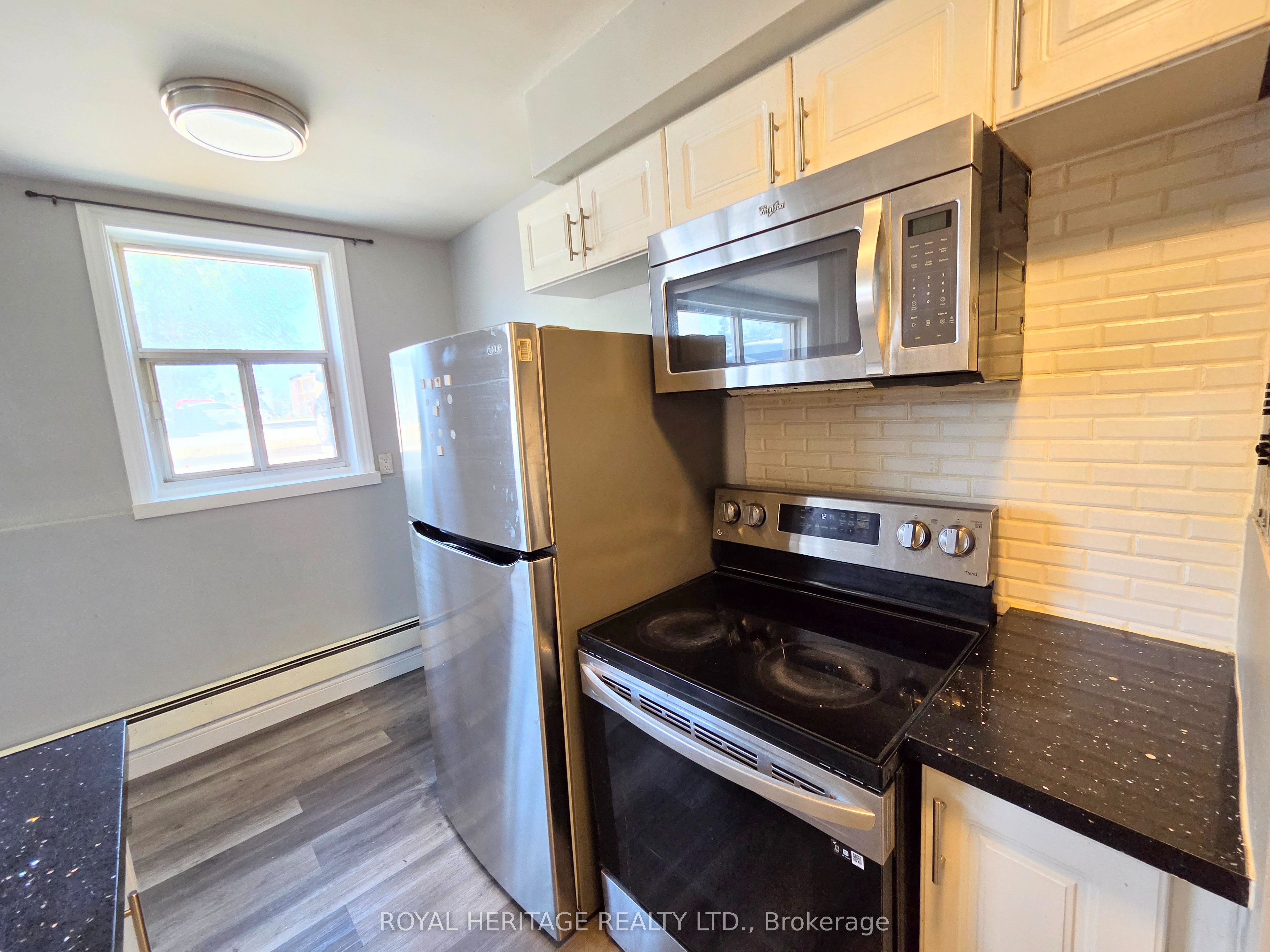 300 Montrave Avenue 4 Property Photo 9