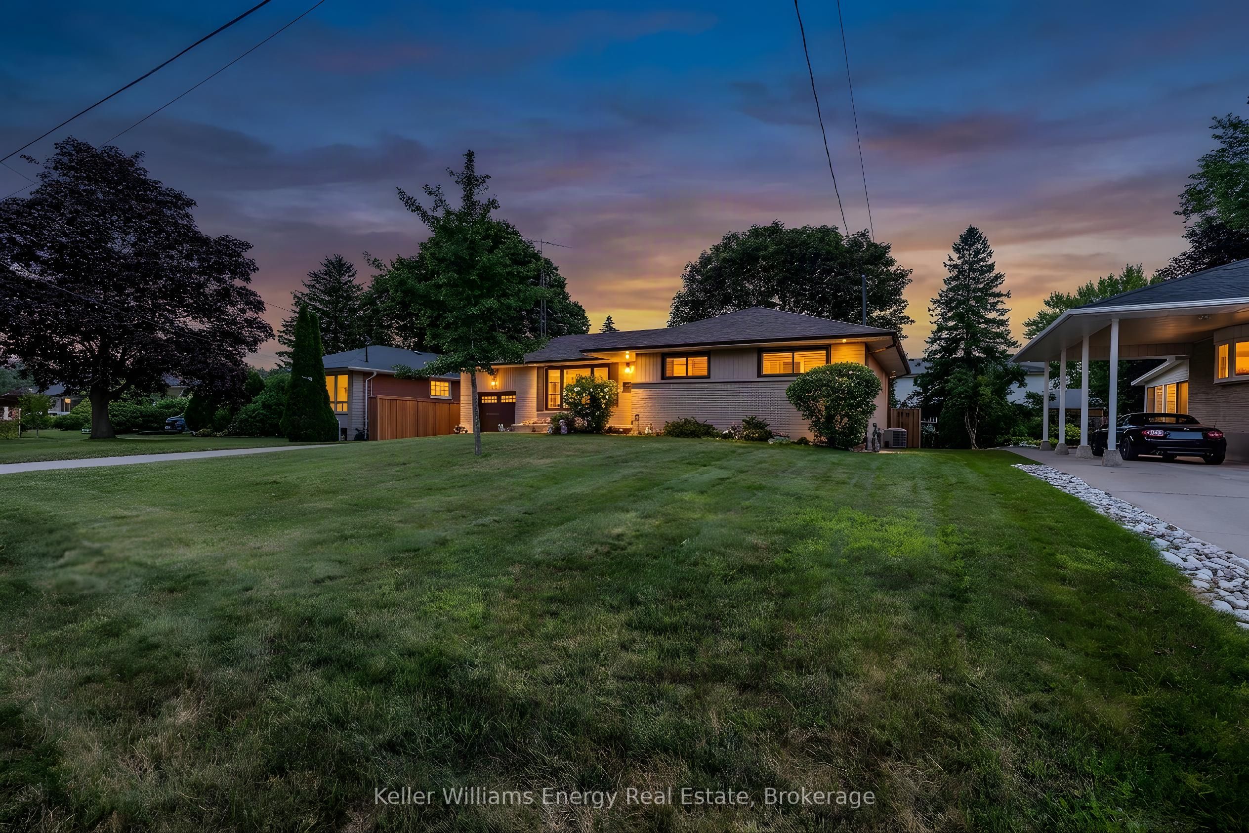 403 Rossmount Avenue Property Photo 4