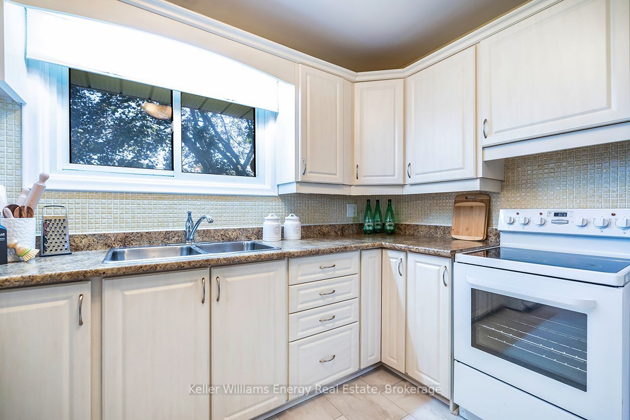 403 Rossmount Avenue Property Photo 9