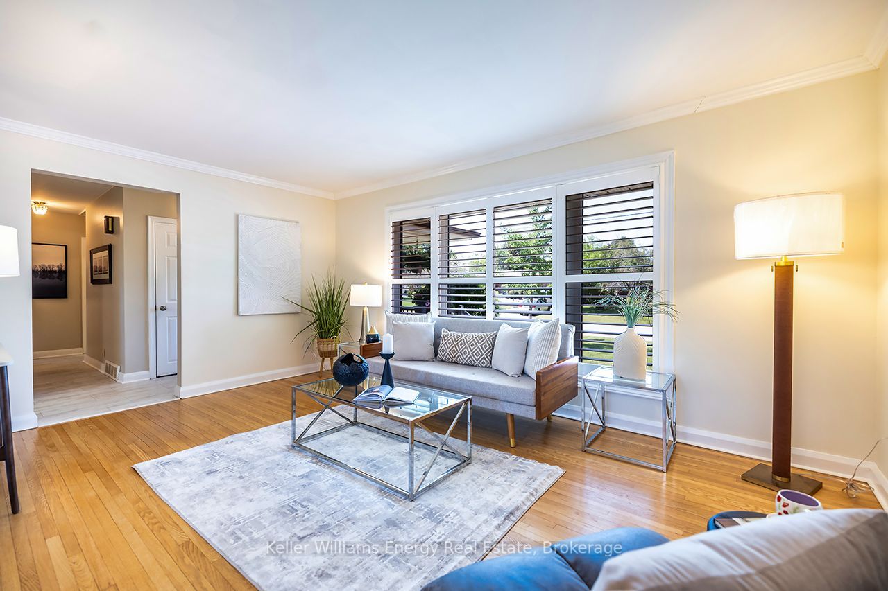 403 Rossmount Avenue Property Photo 12