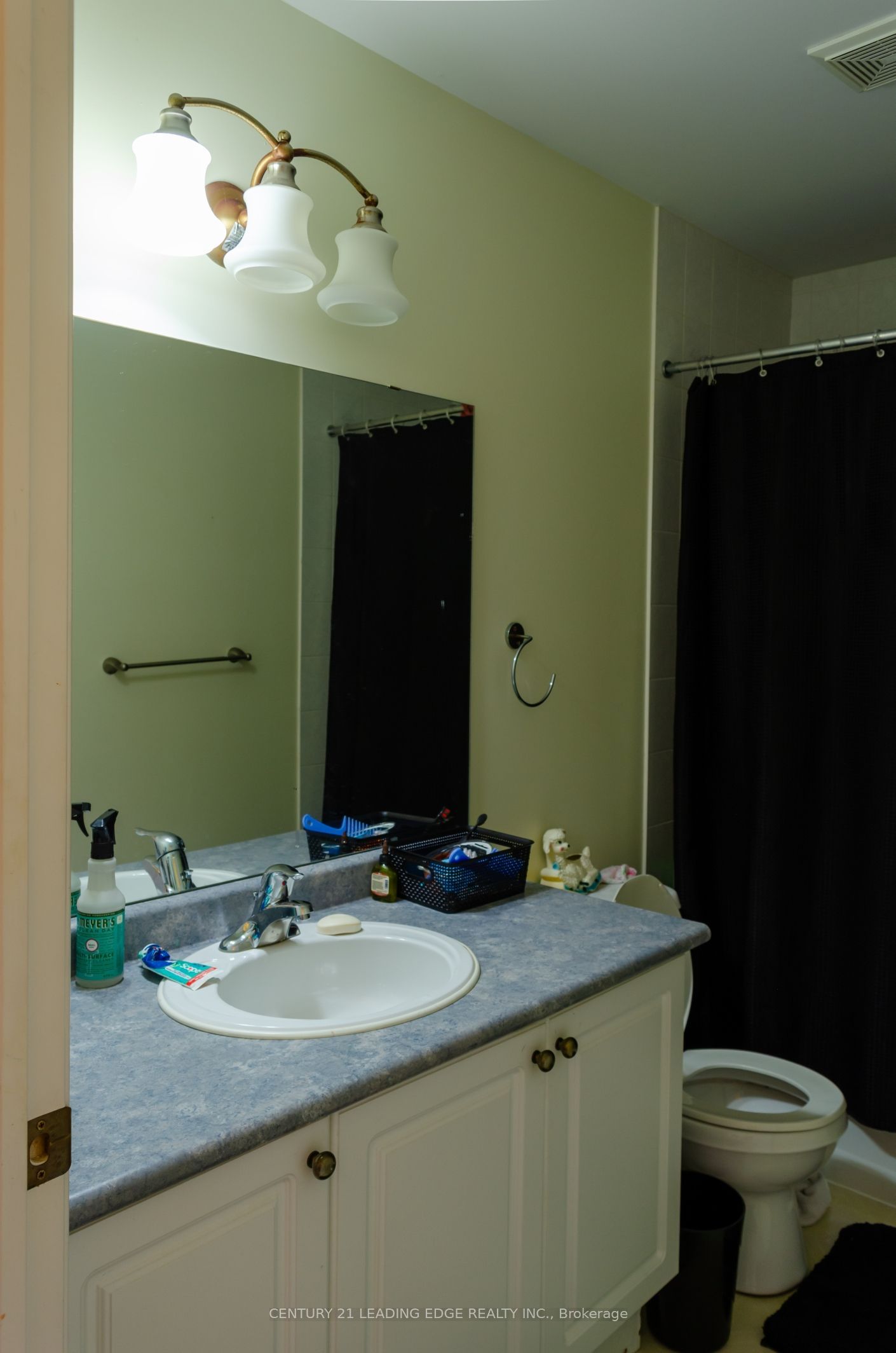 1218 Macinally Court Room Property Photo 4