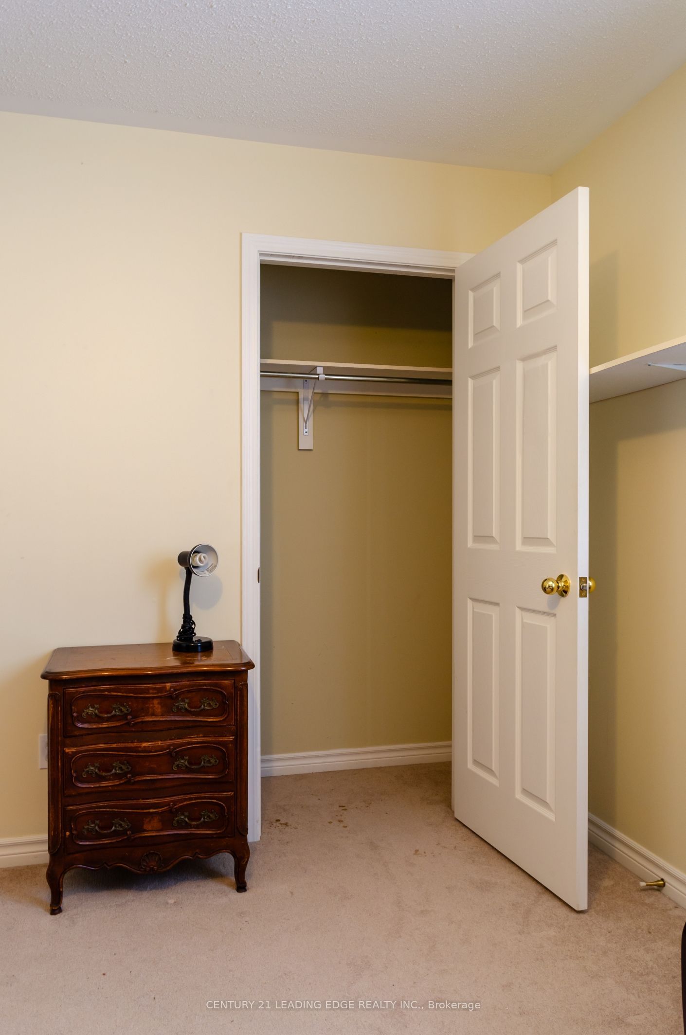1218 Macinally Court Room Property Photo 7