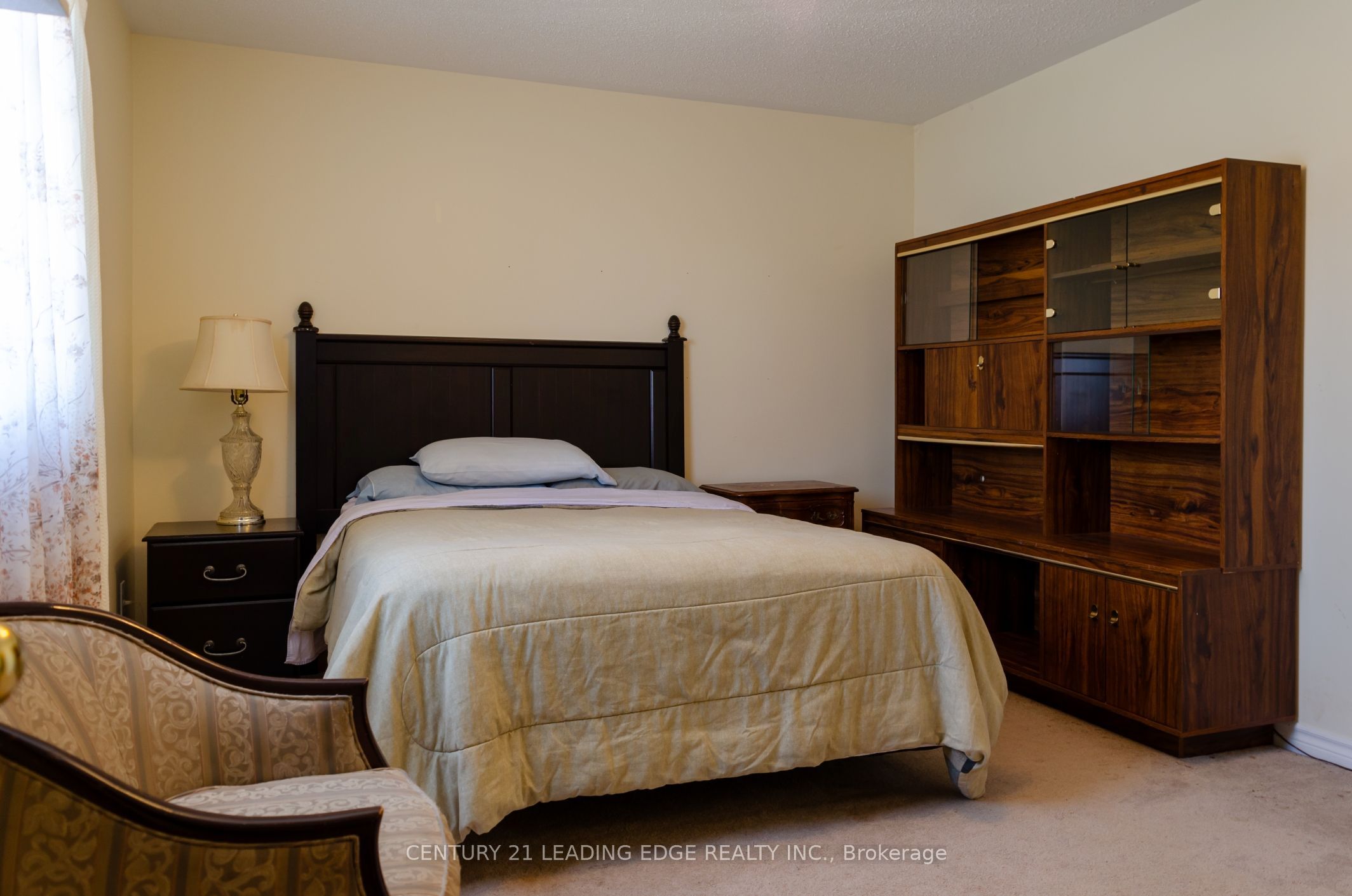 1218 Macinally Court Room Property Photo 9
