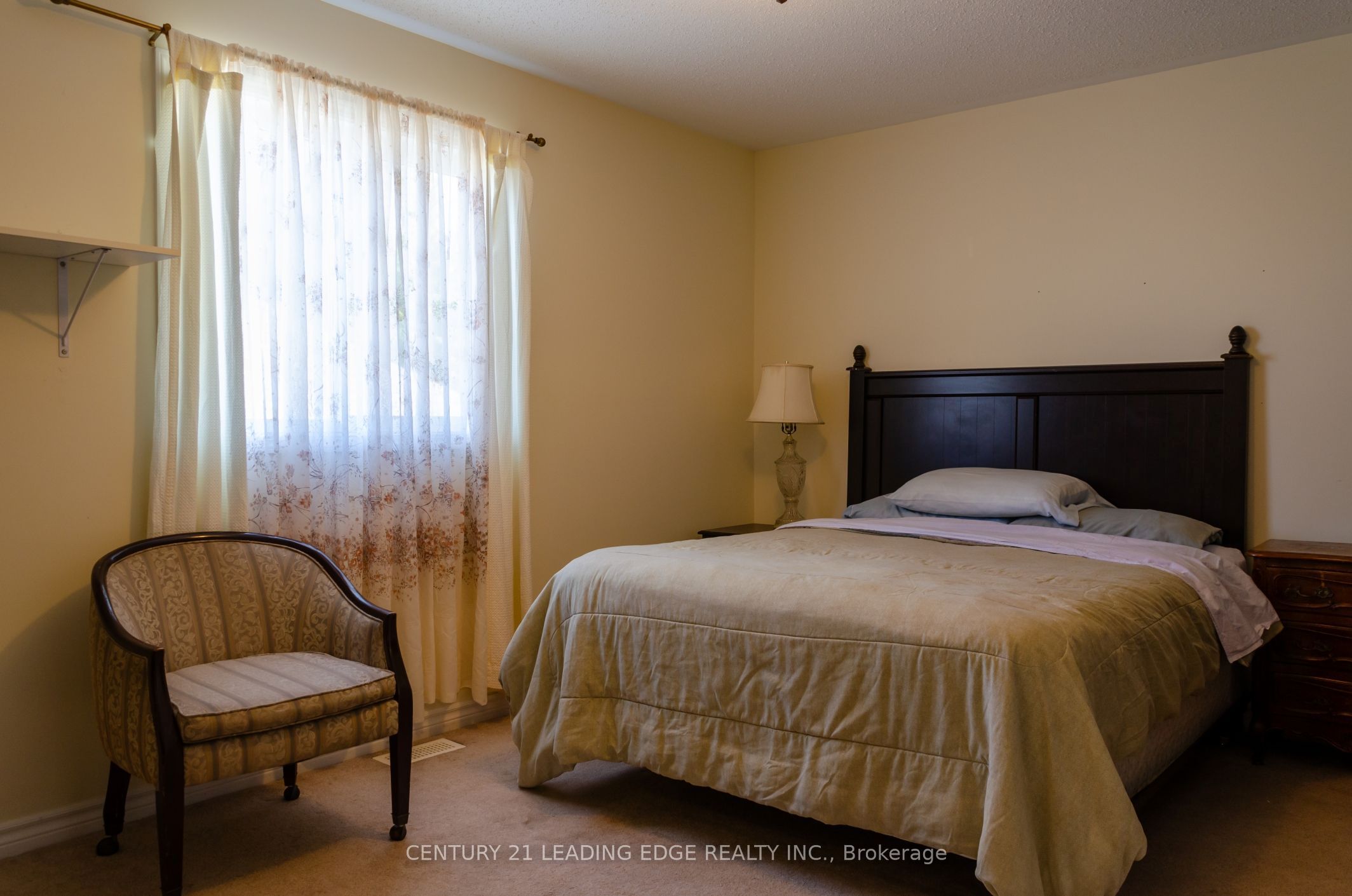 1218 Macinally Court Room Property Photo 10
