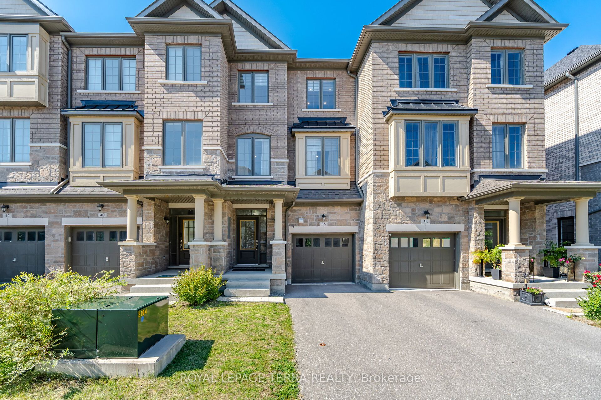 38 Hallmark Way Property Photo 2