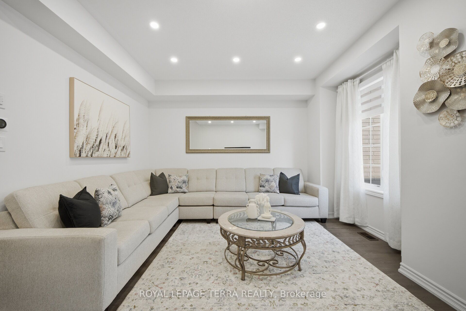 38 Hallmark Way Property Photo 15