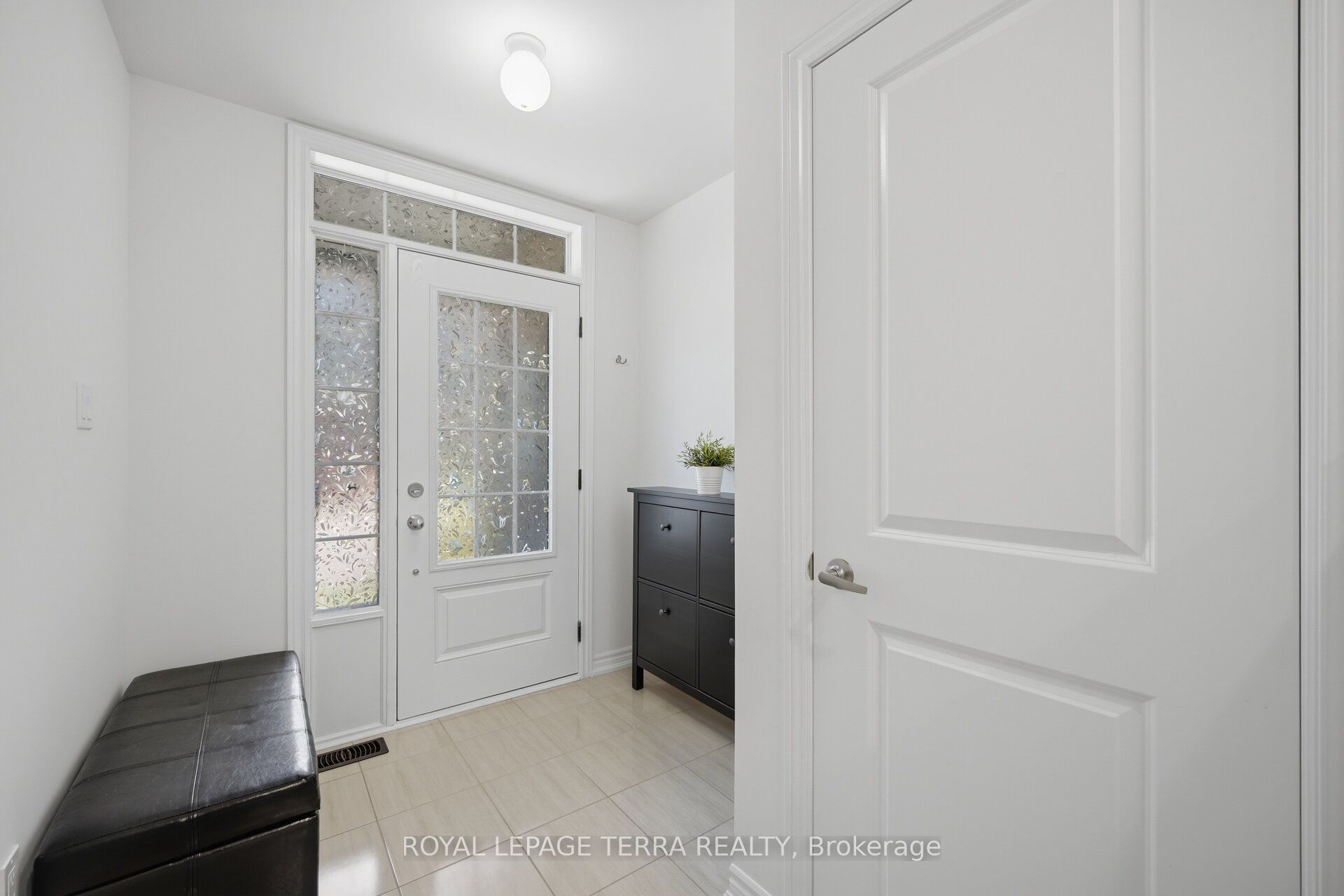 38 Hallmark Way Property Photo 32