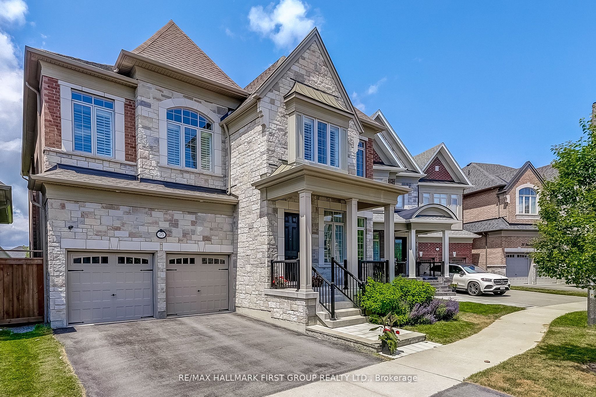 16 Beaverdams Drive Property Photo 1