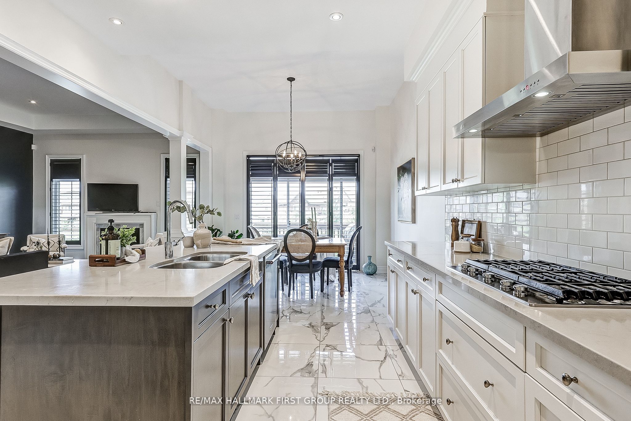 16 Beaverdams Drive Property Photo 11