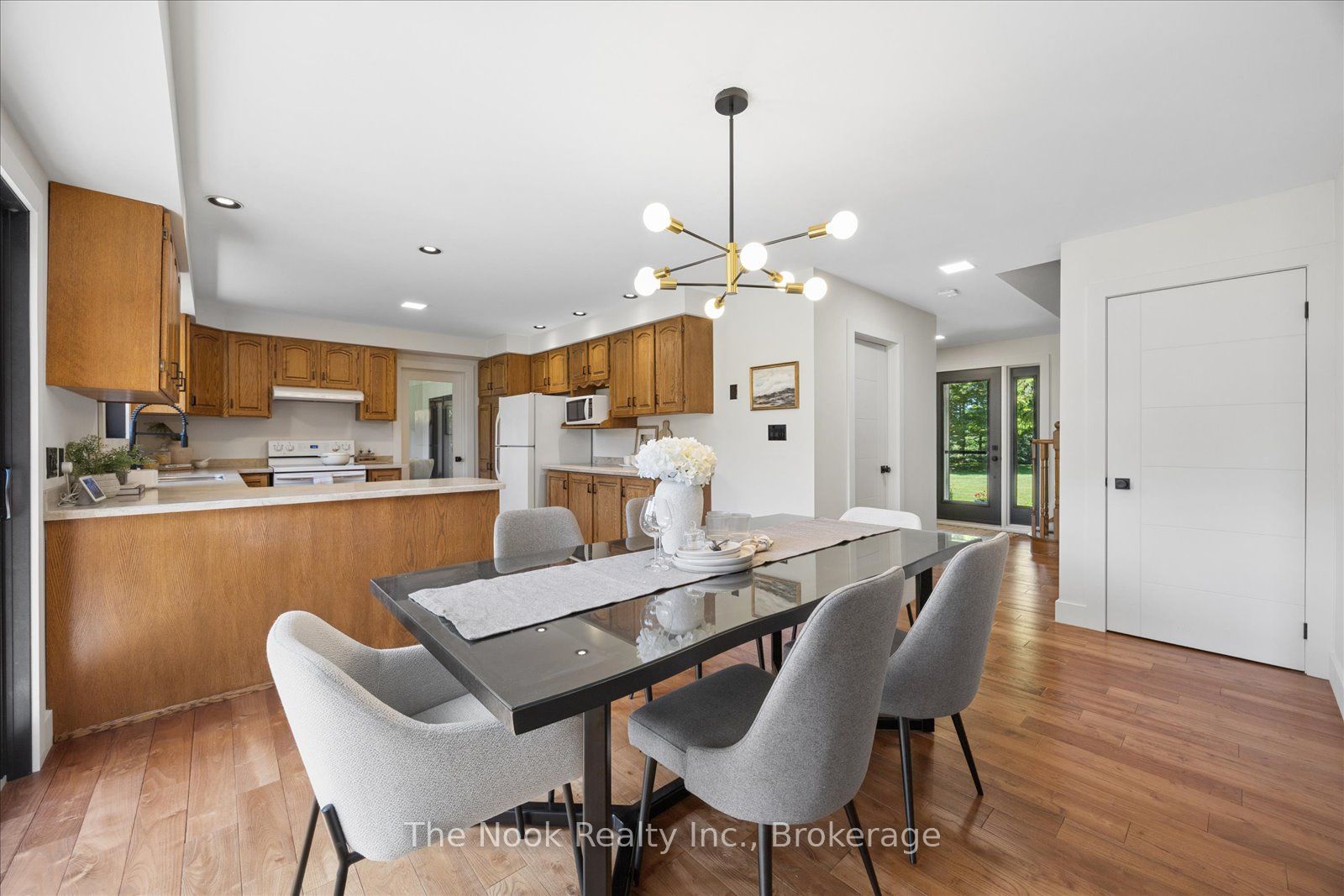 365 Townline Road W Property Photo 9