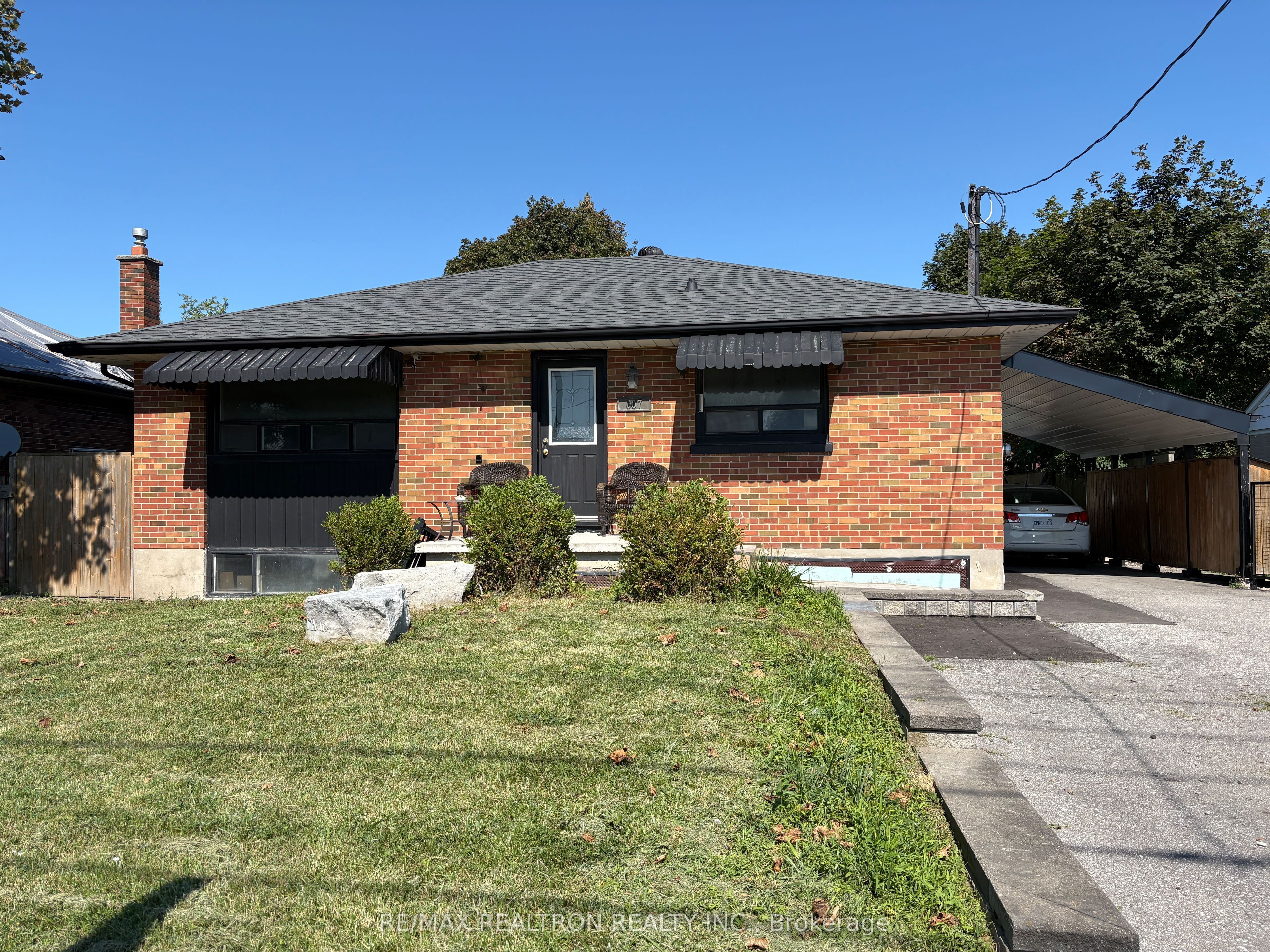 607 Stevenson Road N Property Photo 1