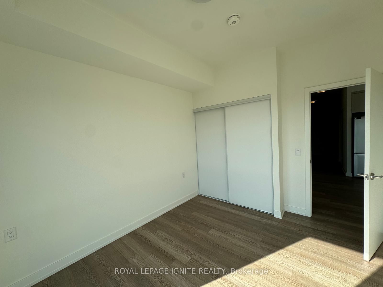 51 Clarington Boulevard 622 Property Photo 12