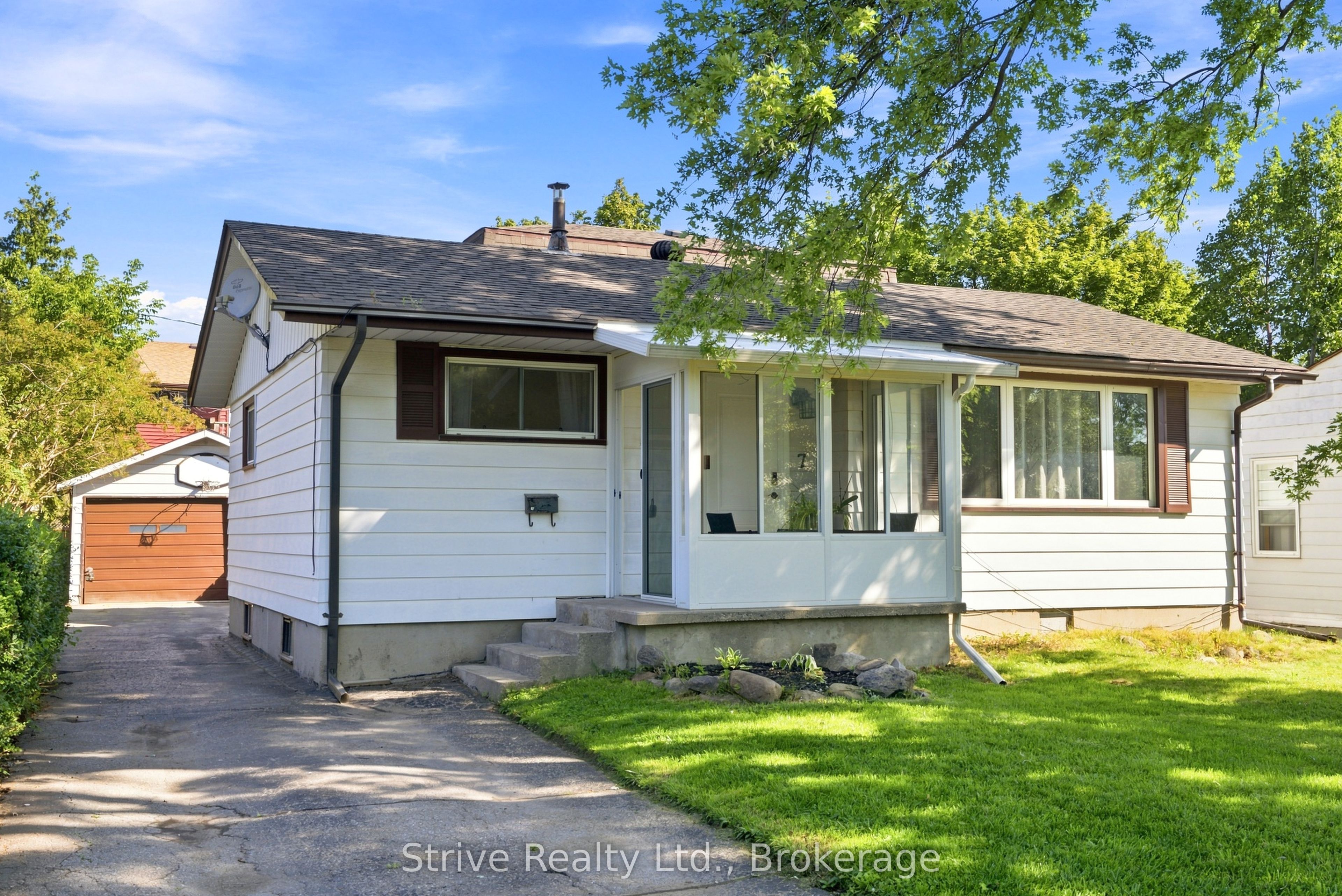 7 Admiral Road Property Photo 2