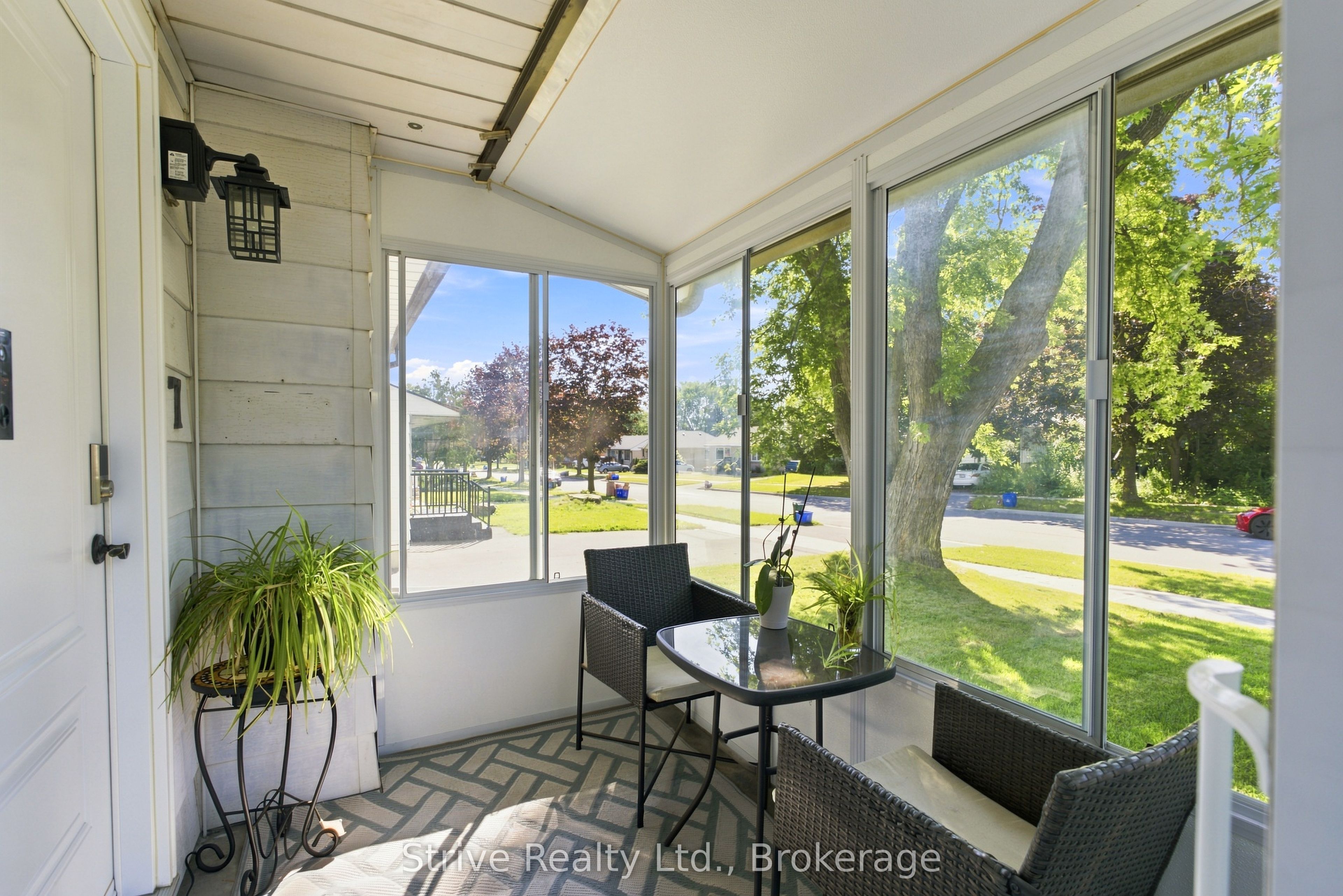 7 Admiral Road Property Photo 5