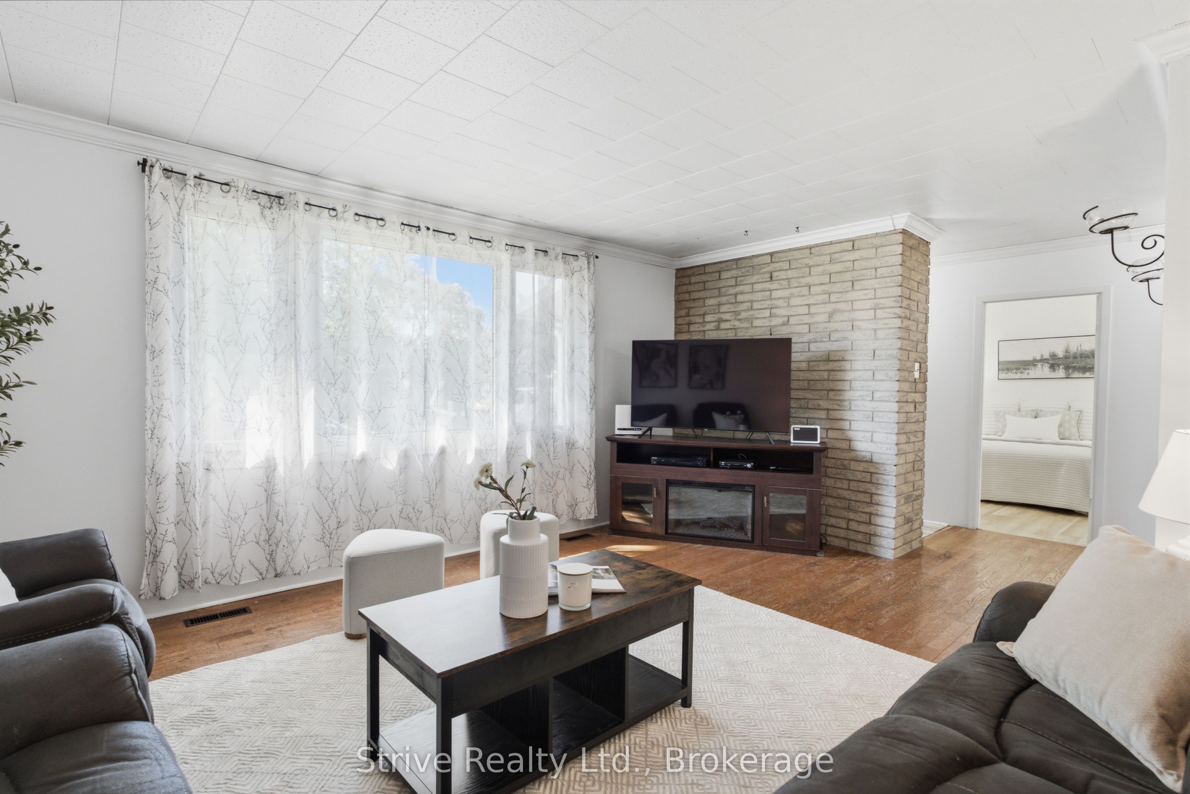7 Admiral Road Property Photo 10