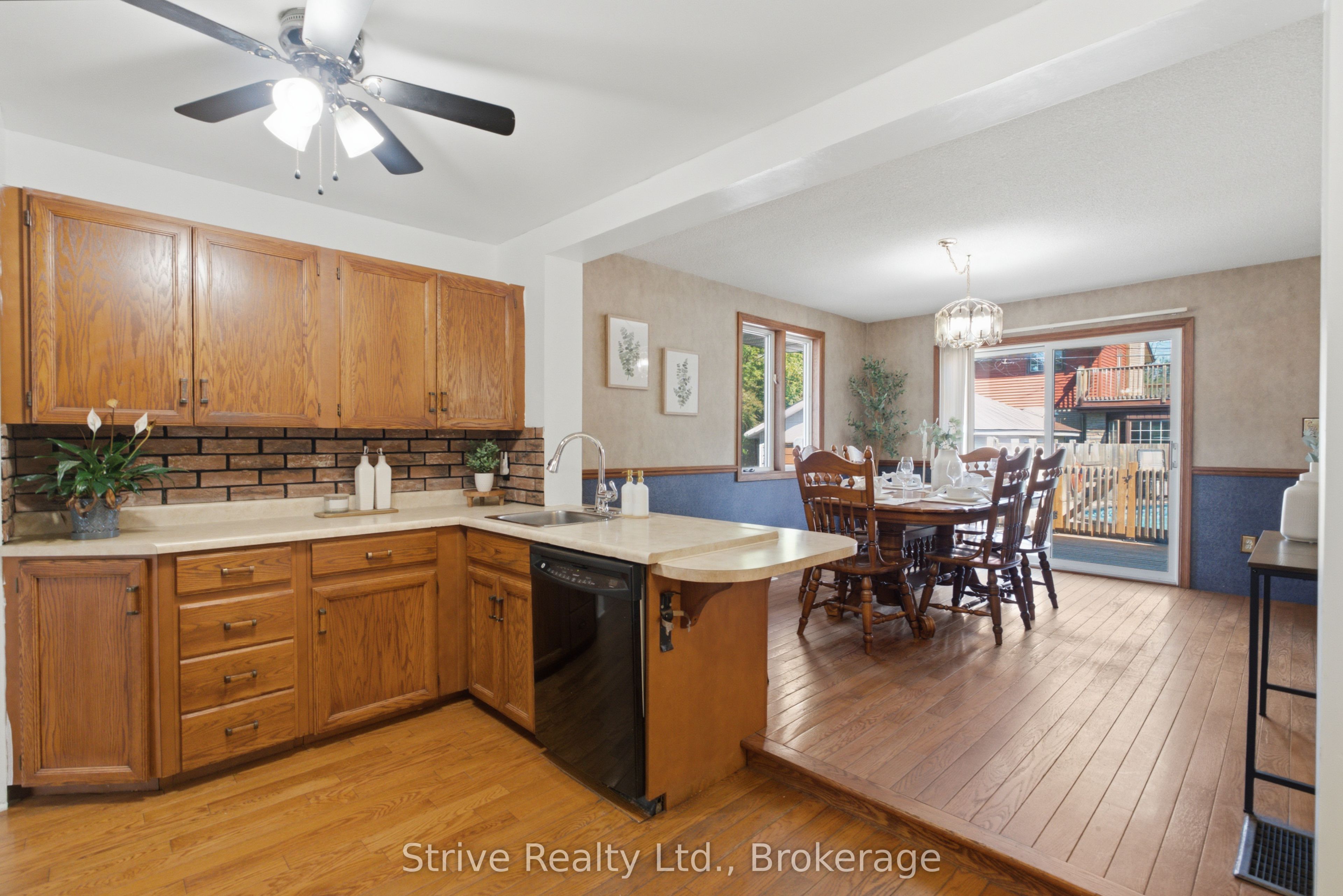7 Admiral Road Property Photo 12