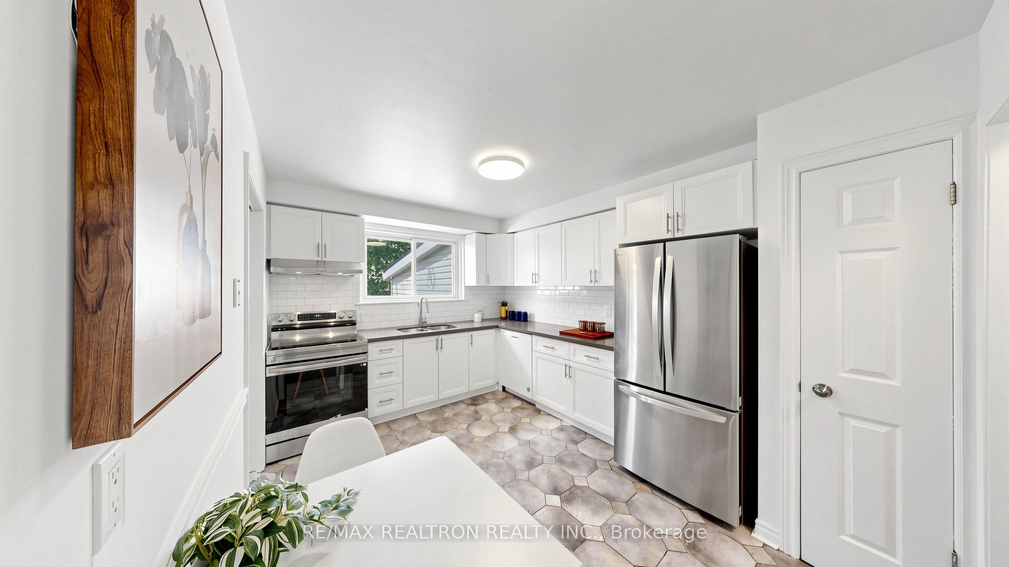 229 Chartland Boulevard S Property Photo 16