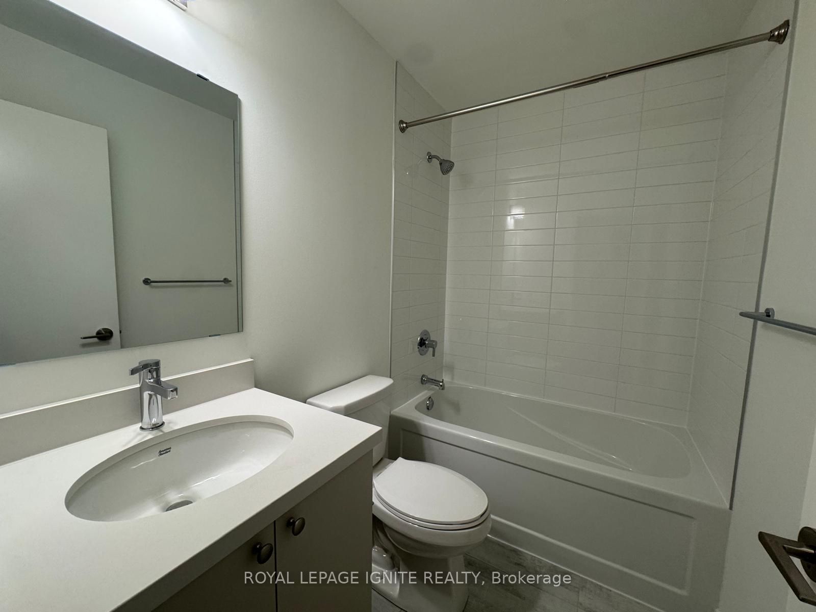 51 Clarington Boulevard 924 Property Photo 17