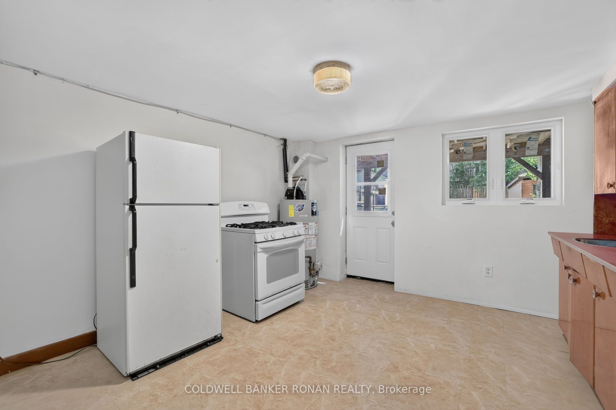 391 Jones Avenue Property Photo 33