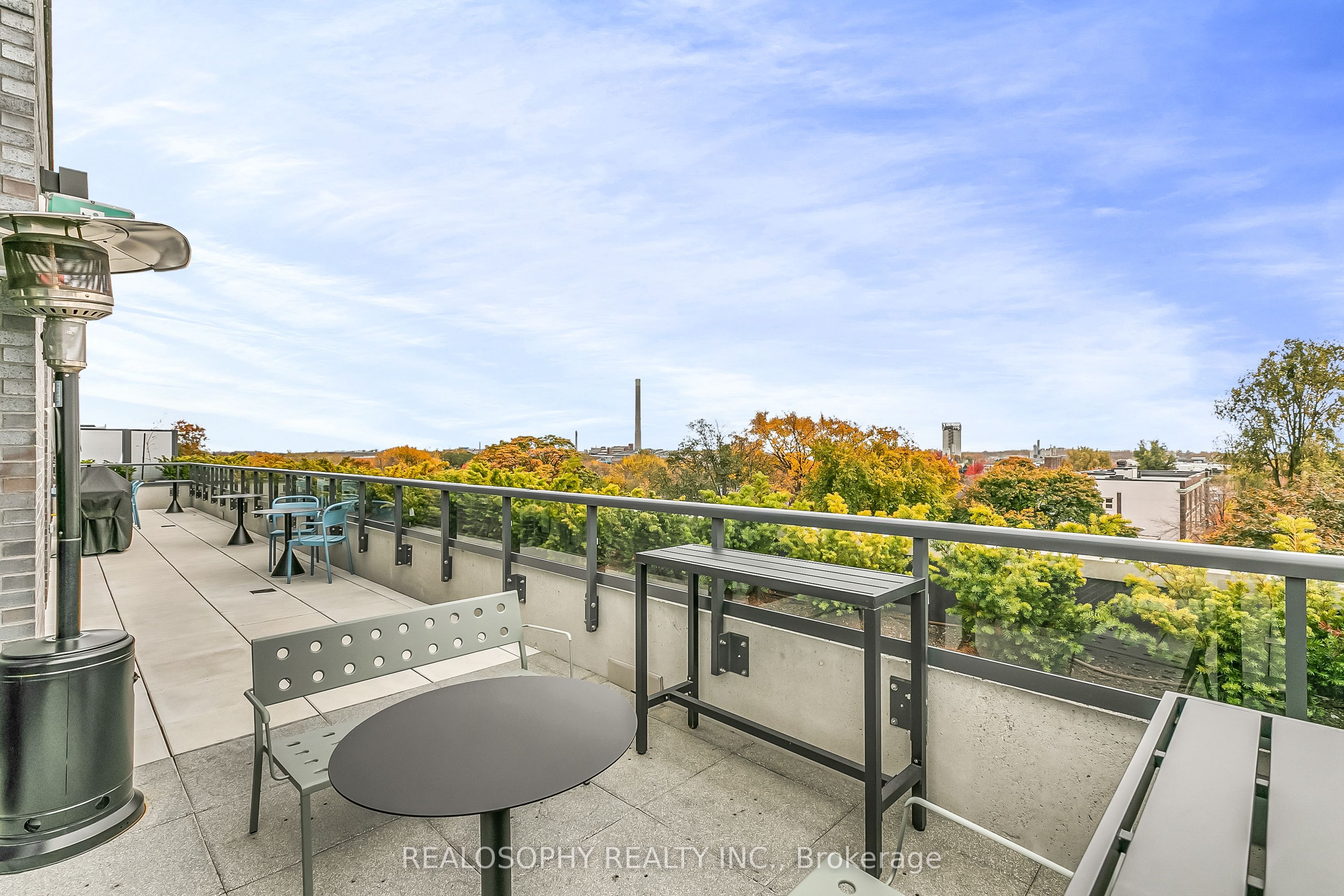 115 Larchmount Avenue 411 Property Photo 11