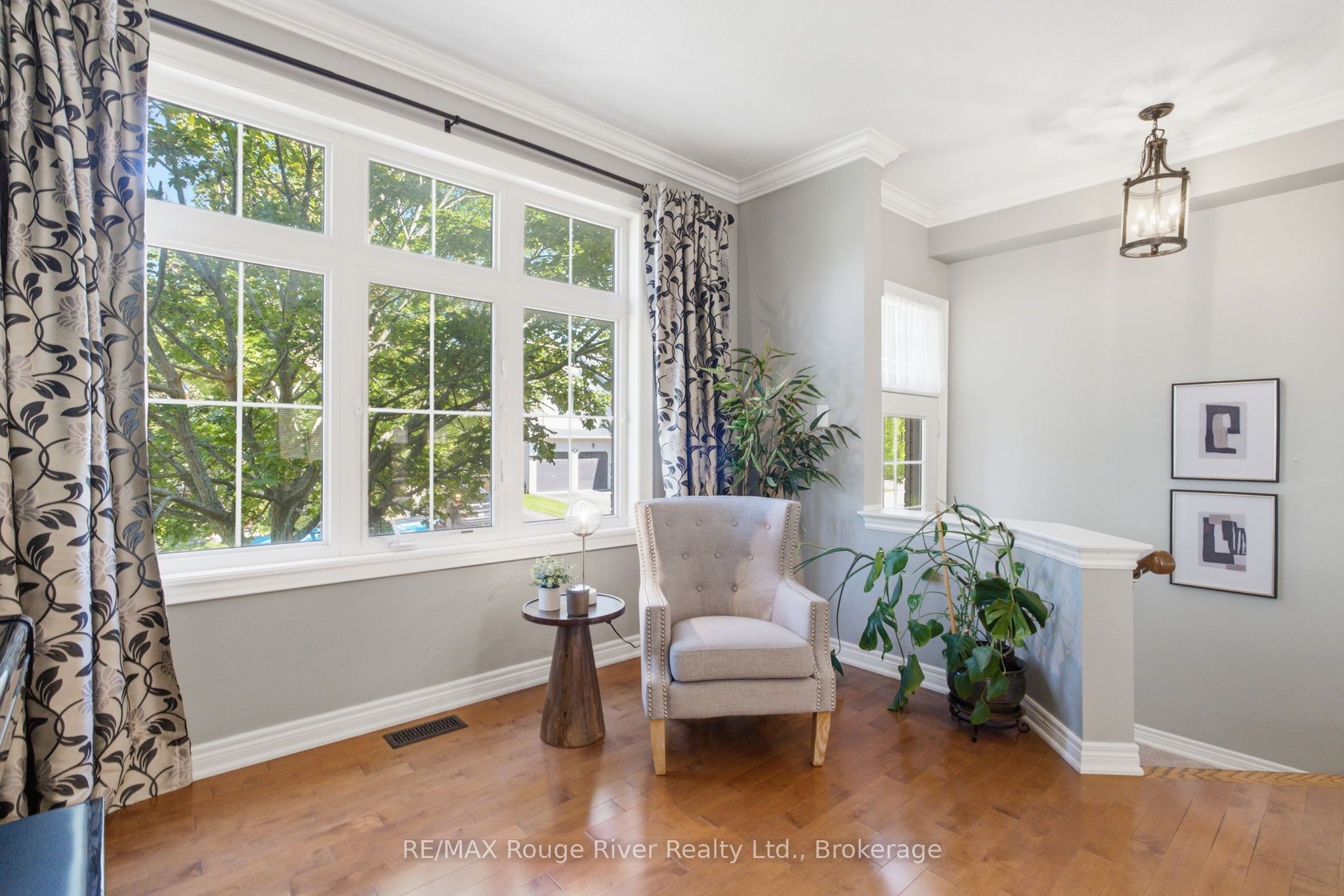 18 Rainbow Crescent Property Photo 5