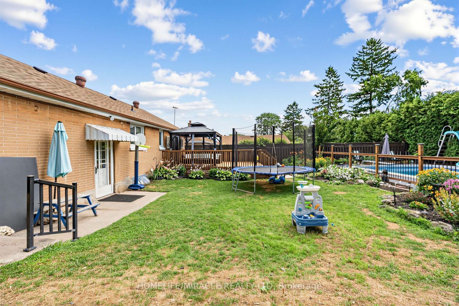 509 Beurling Avenue Property Photo 34