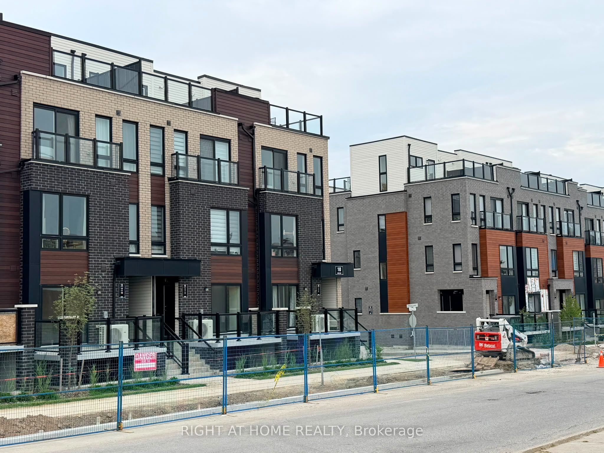 10 Liben Way 14 Property Photo 1