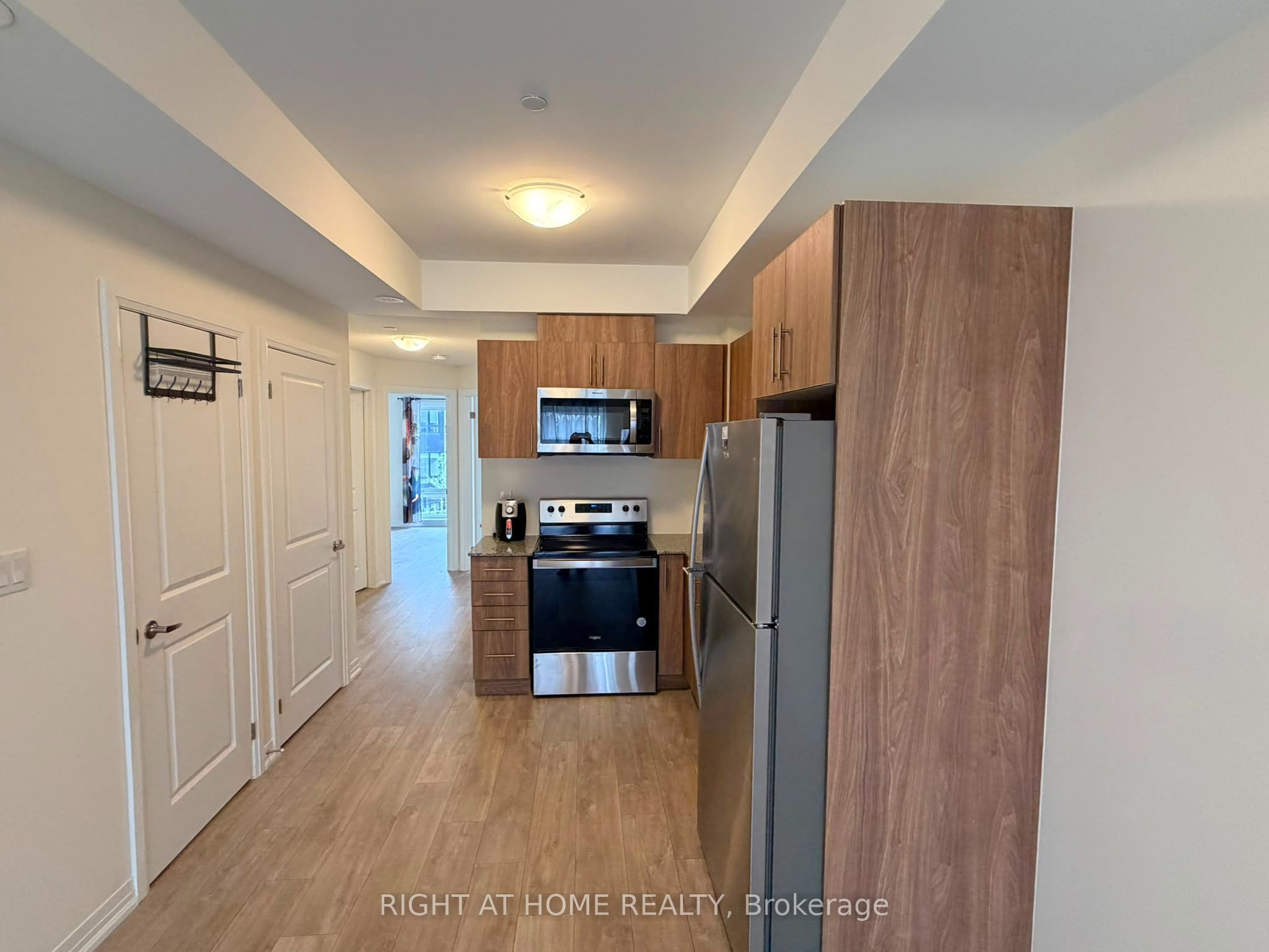 10 Liben Way 14 Property Photo 8