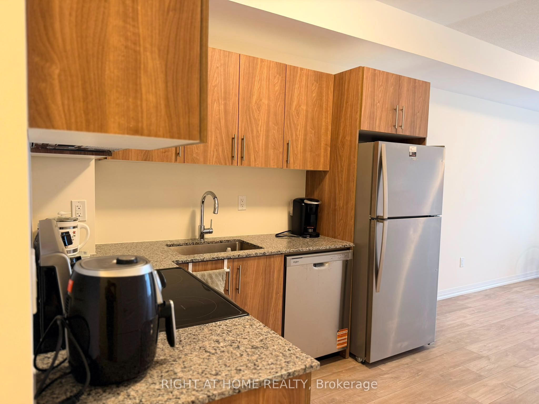 10 Liben Way 14 Property Photo 10