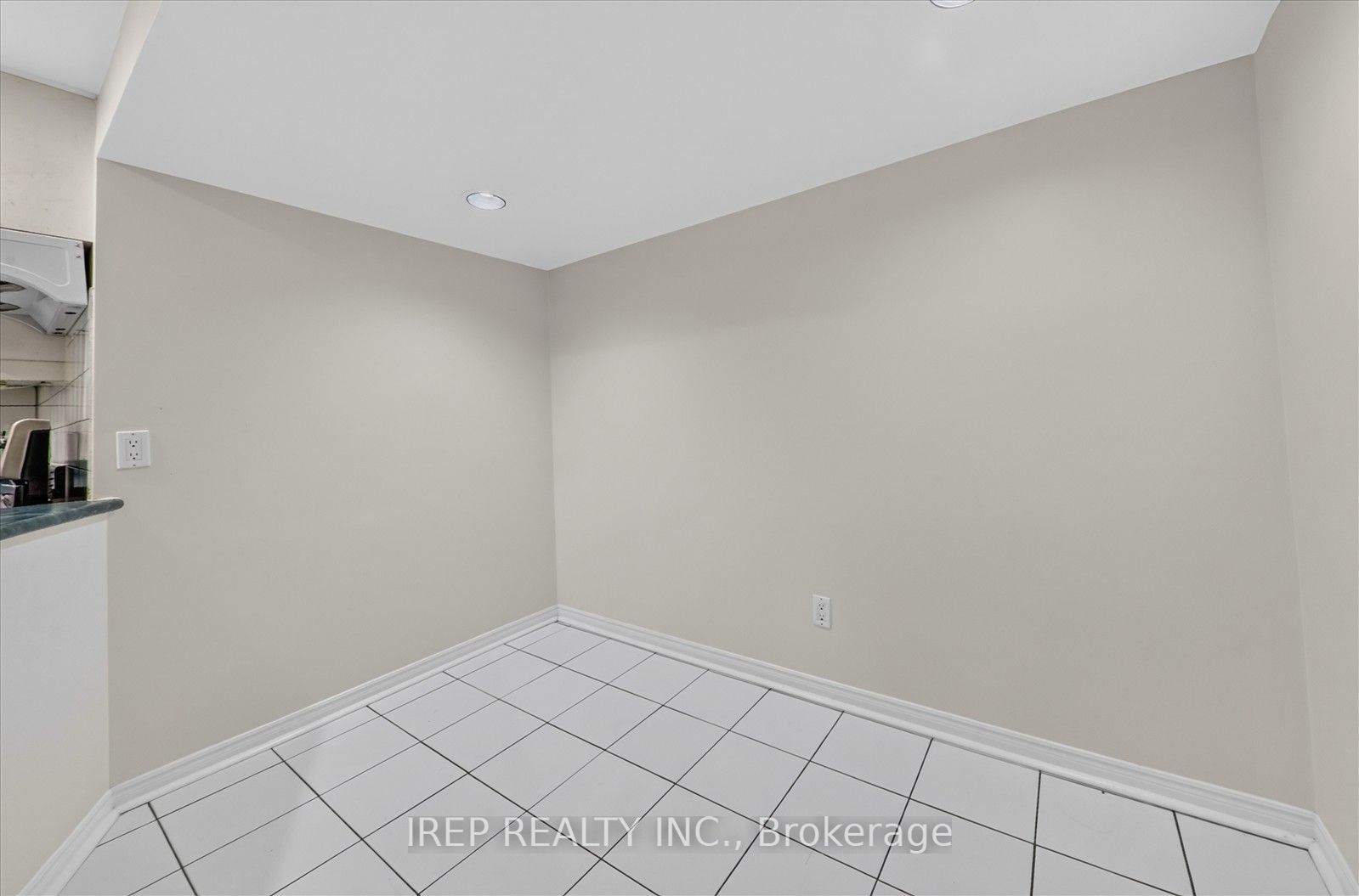 6 Carmichael Drive Lower Property Photo 16