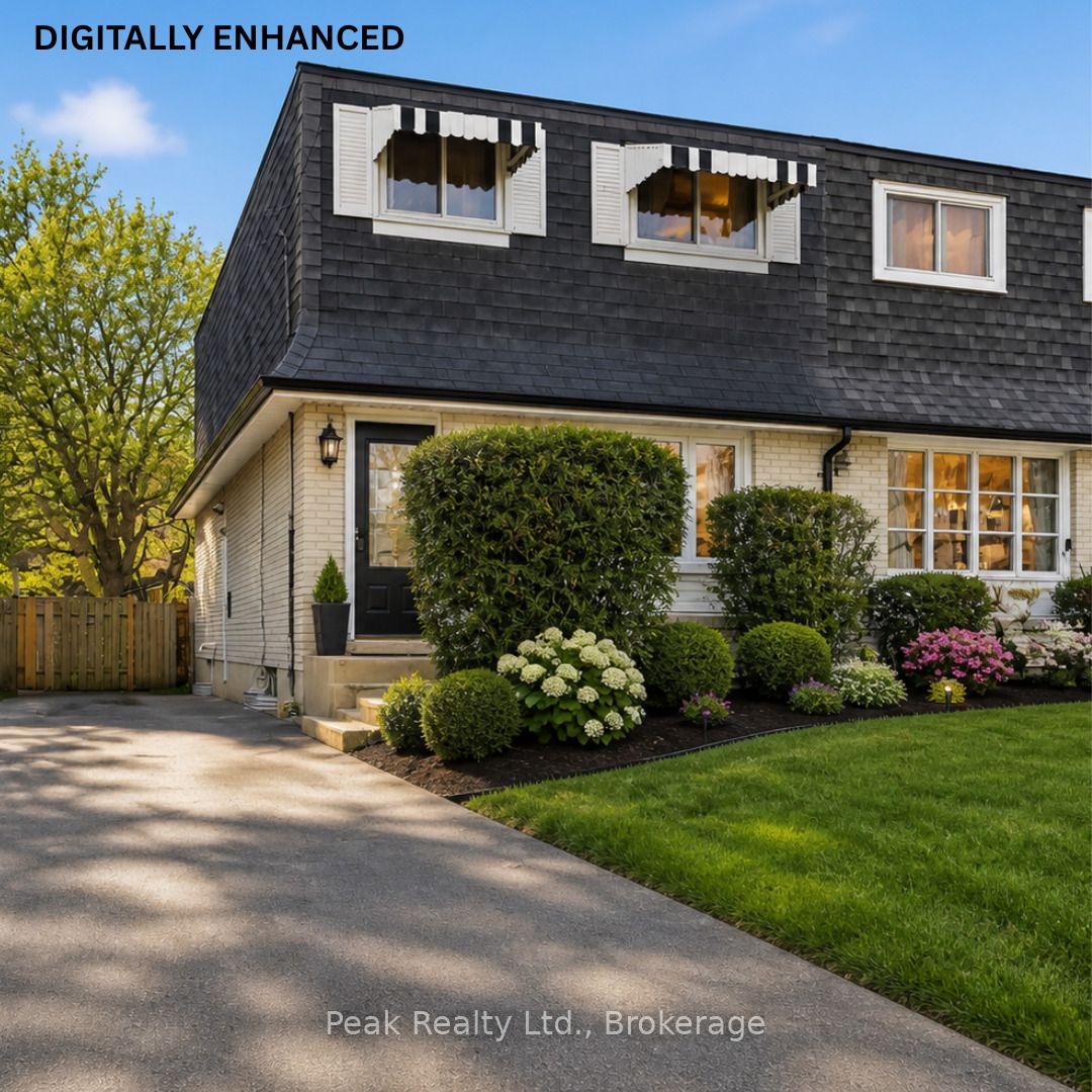 644 Perry Crescent Property Photo 1