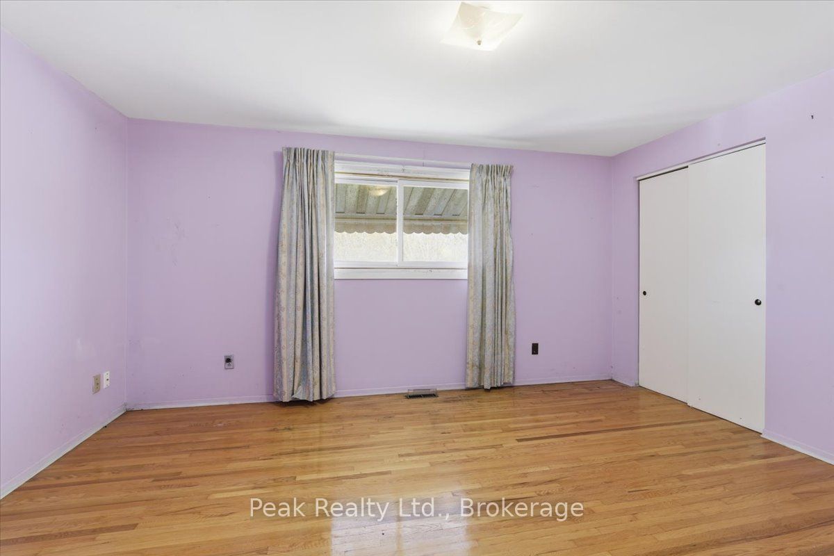 644 Perry Crescent Property Photo 15
