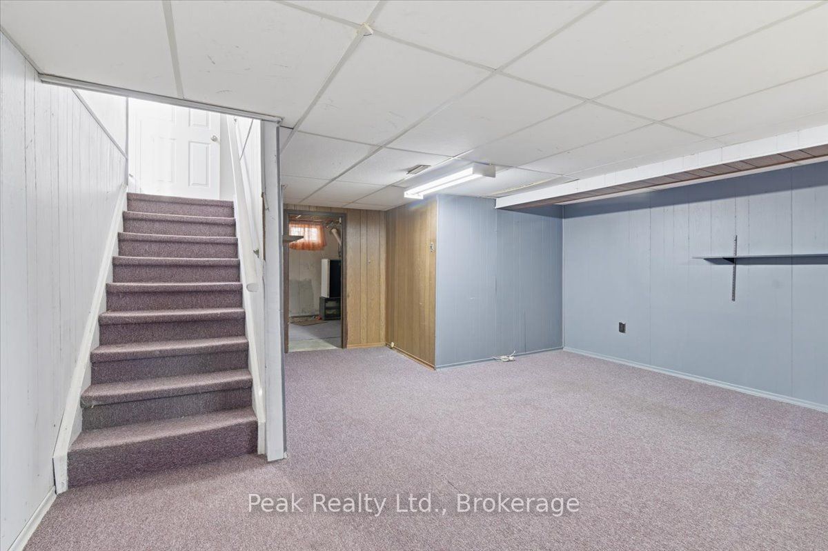 644 Perry Crescent Property Photo 25