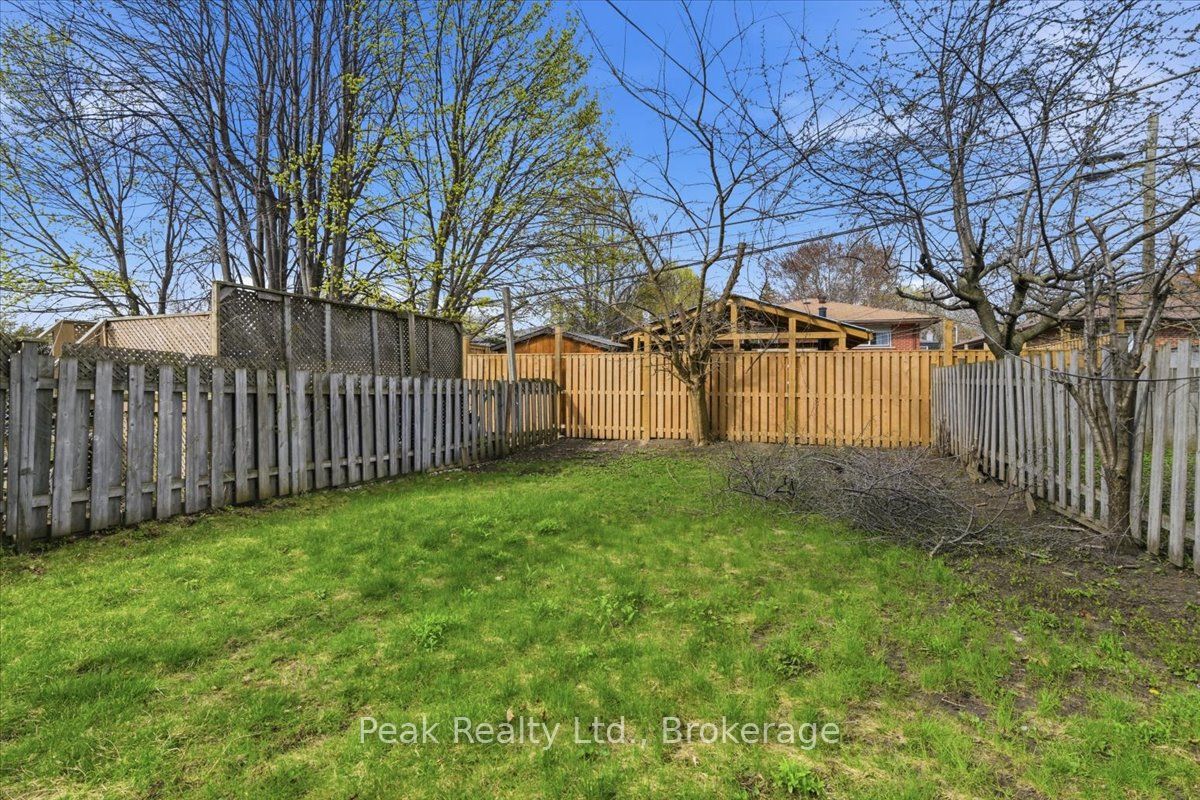 644 Perry Crescent Property Photo 29