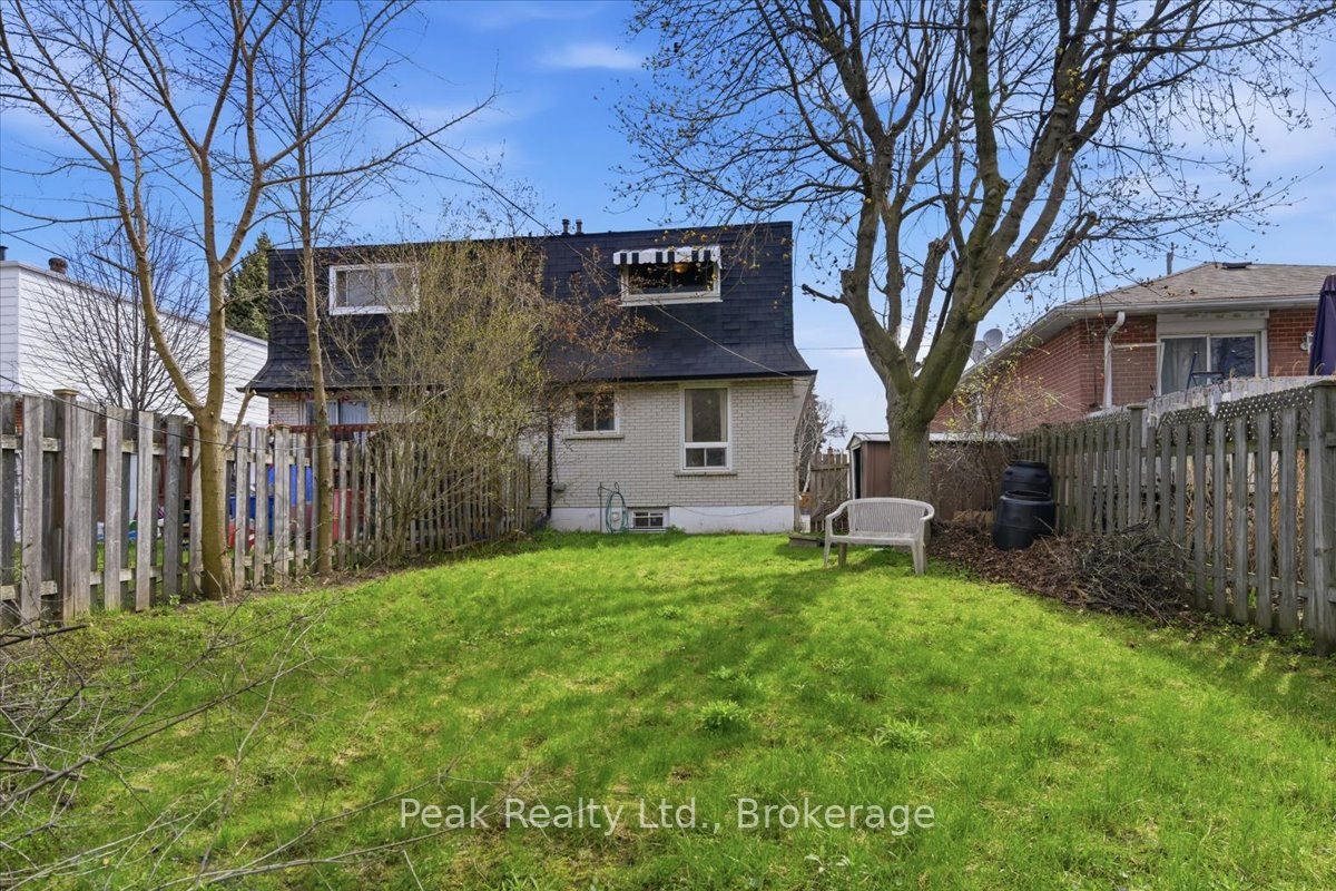 644 Perry Crescent Property Photo 30