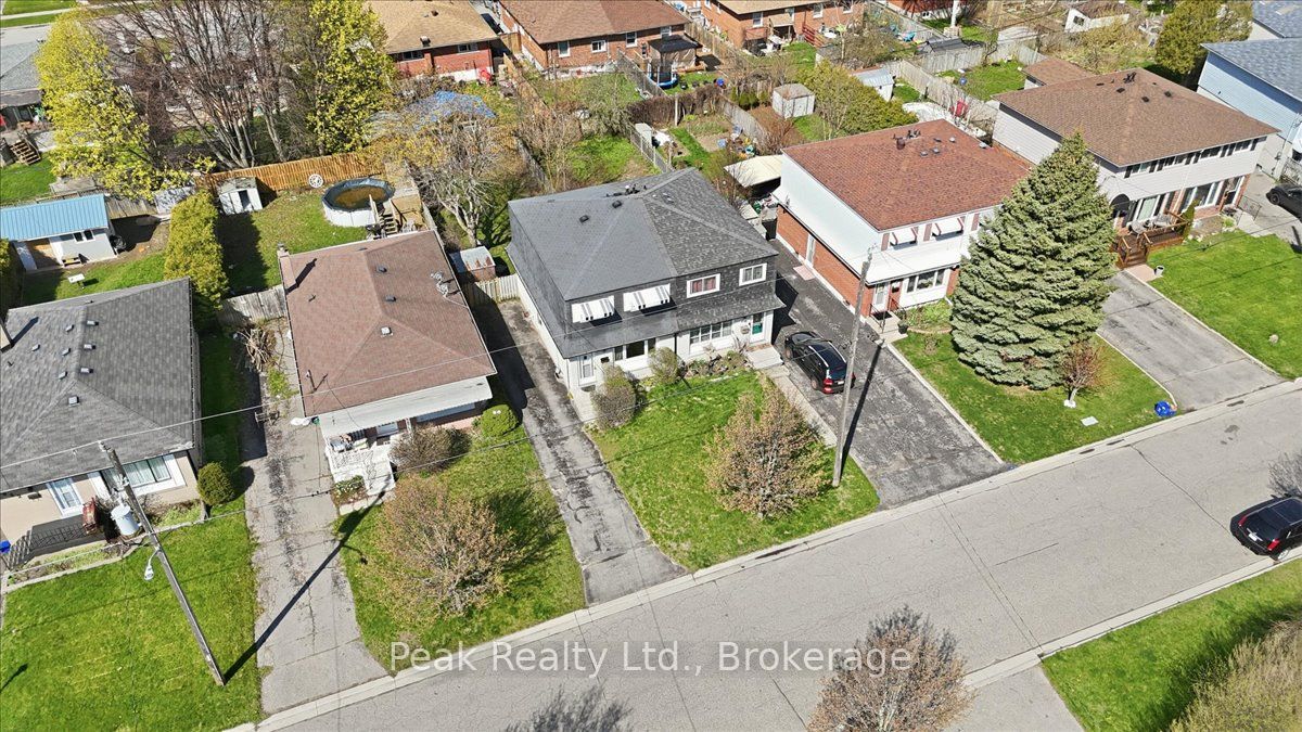 644 Perry Crescent Property Photo 33