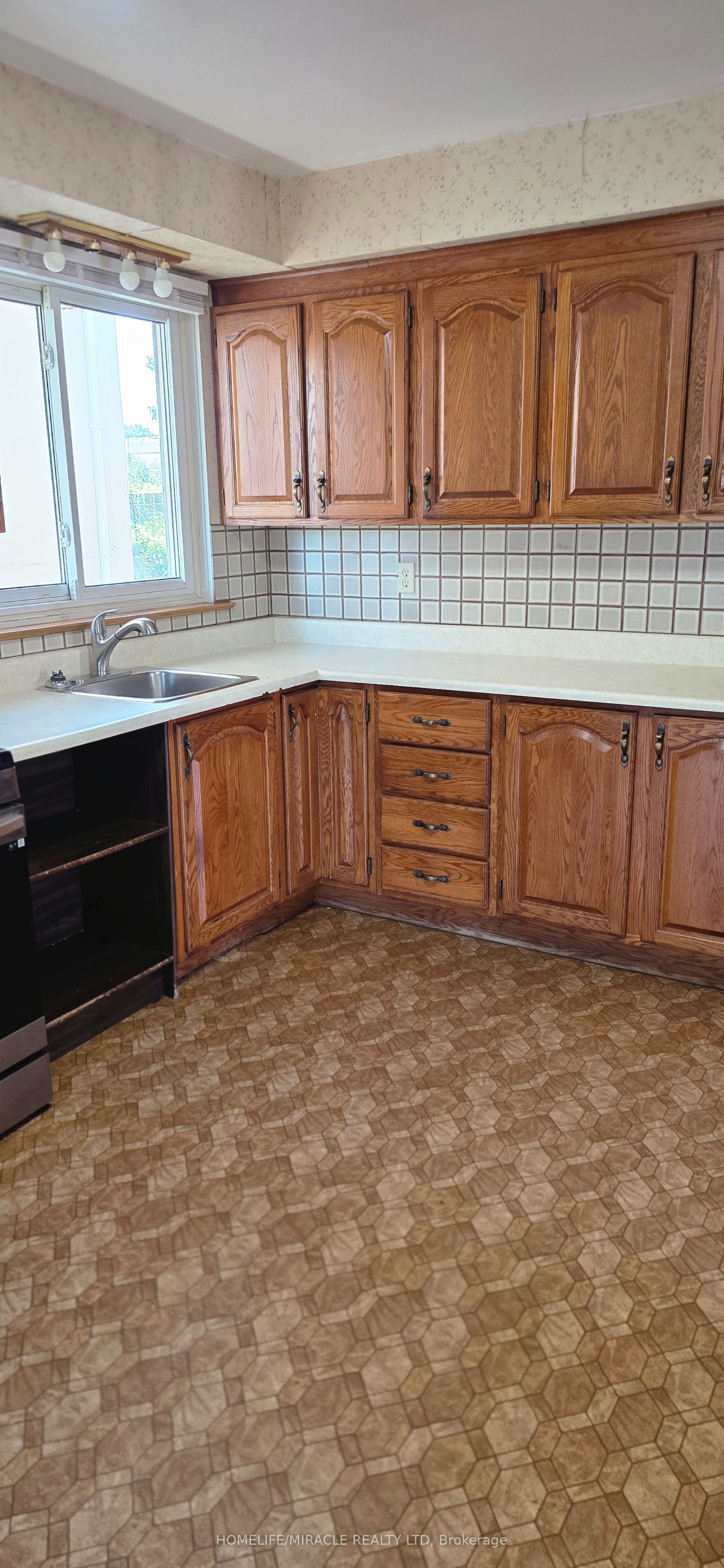 46 Cavehill Crescent Property Photo 10