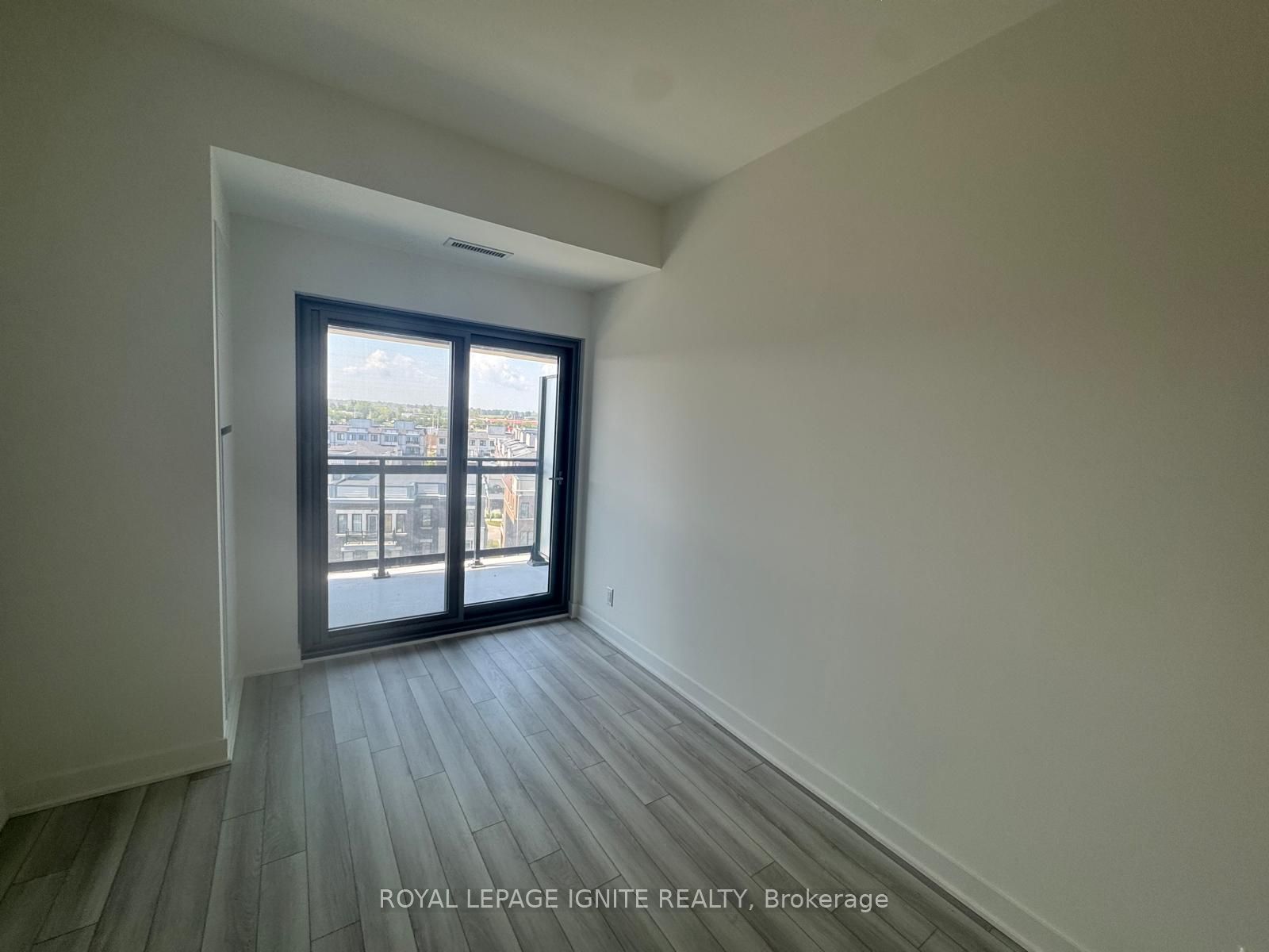 51 Clarington Boulevard 620 Property Photo 12