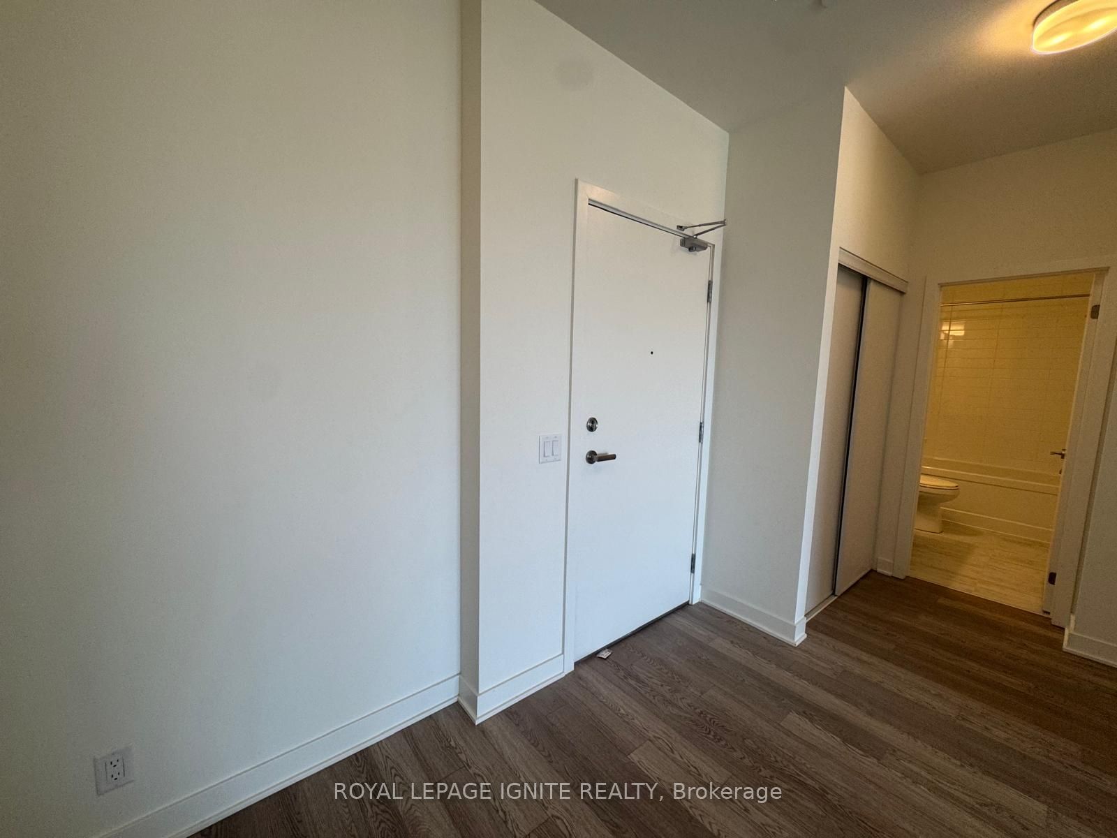51 Clarington Boulevard 627 Property Photo 10
