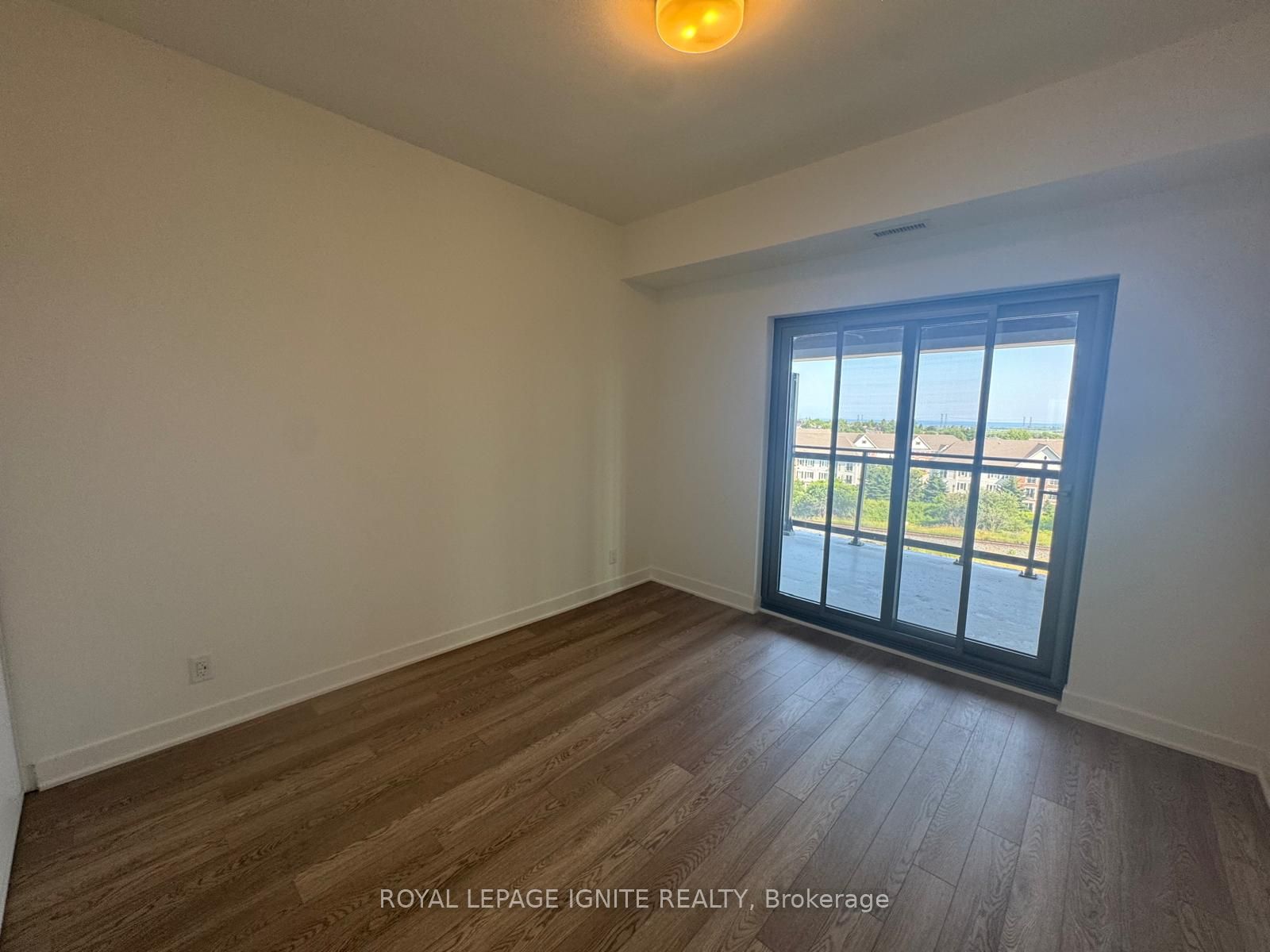 51 Clarington Boulevard 627 Property Photo 13
