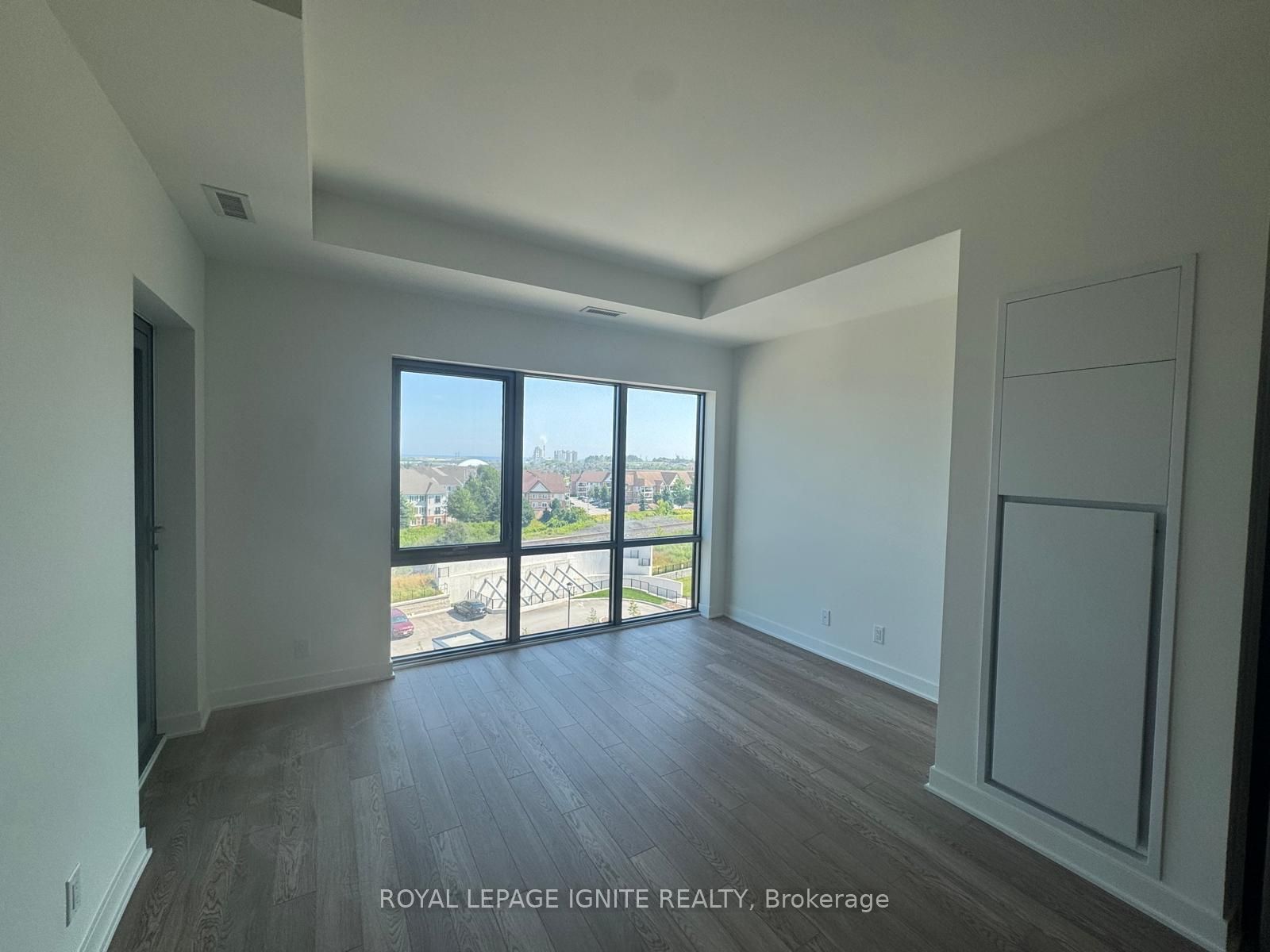 51 Clarington Boulevard 627 Property Photo 14