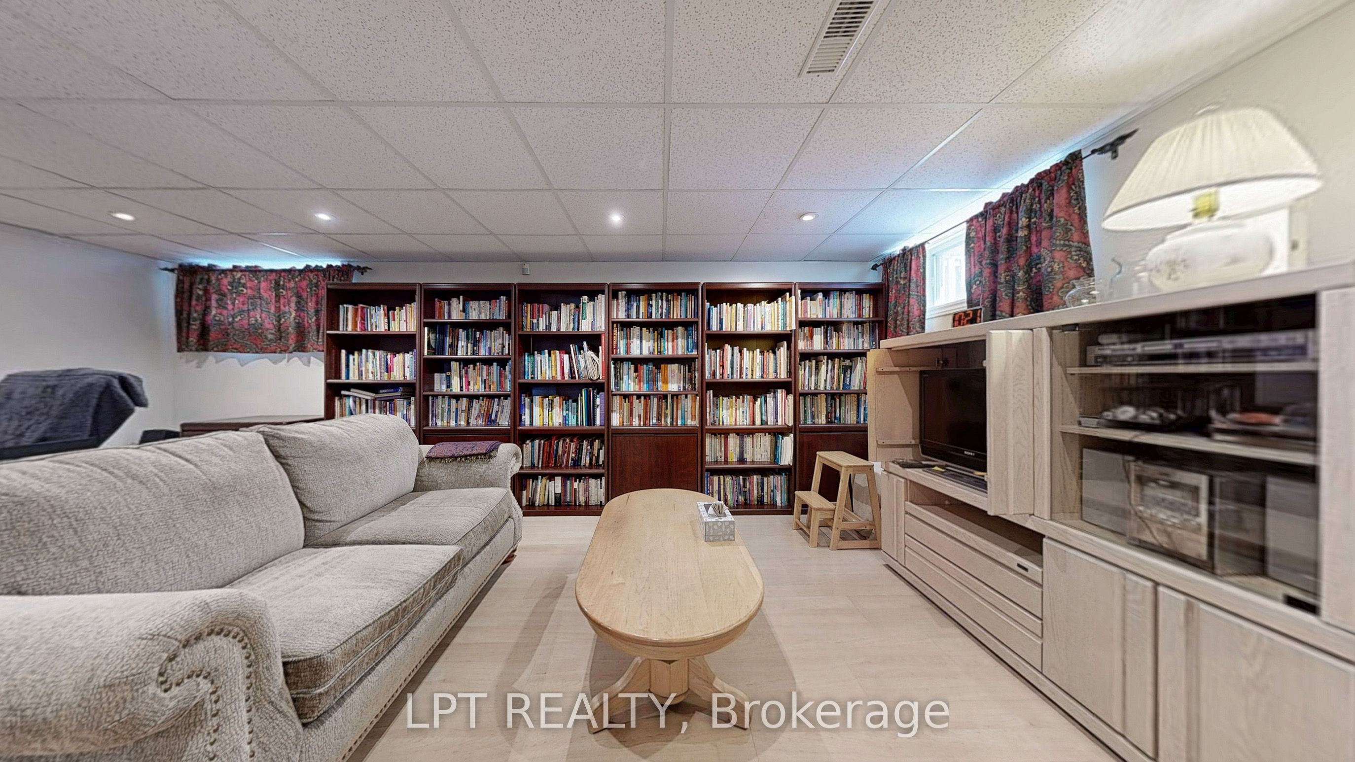 6 Abbottswood Road Property Photo 35