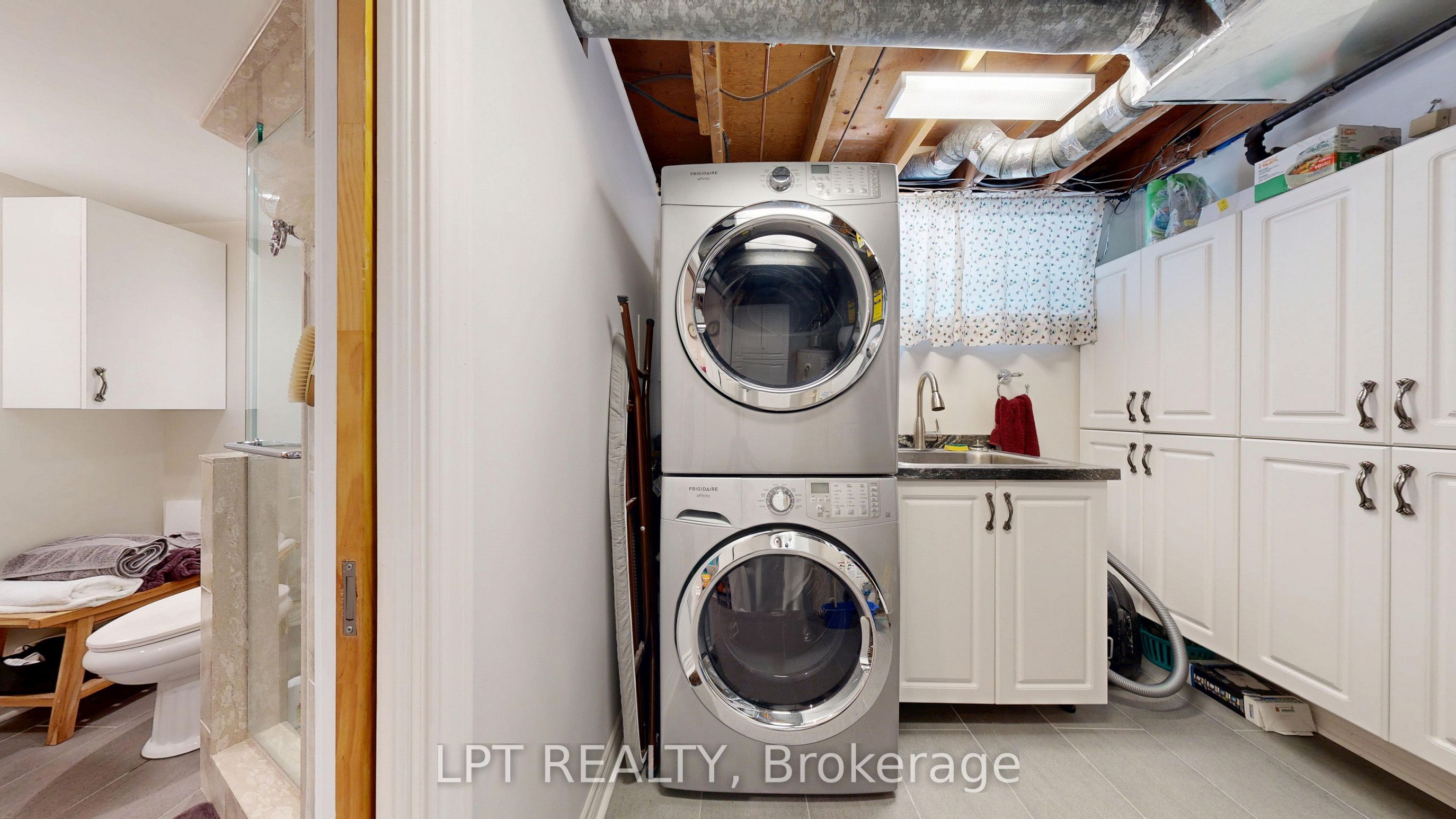 6 Abbottswood Road Property Photo 43