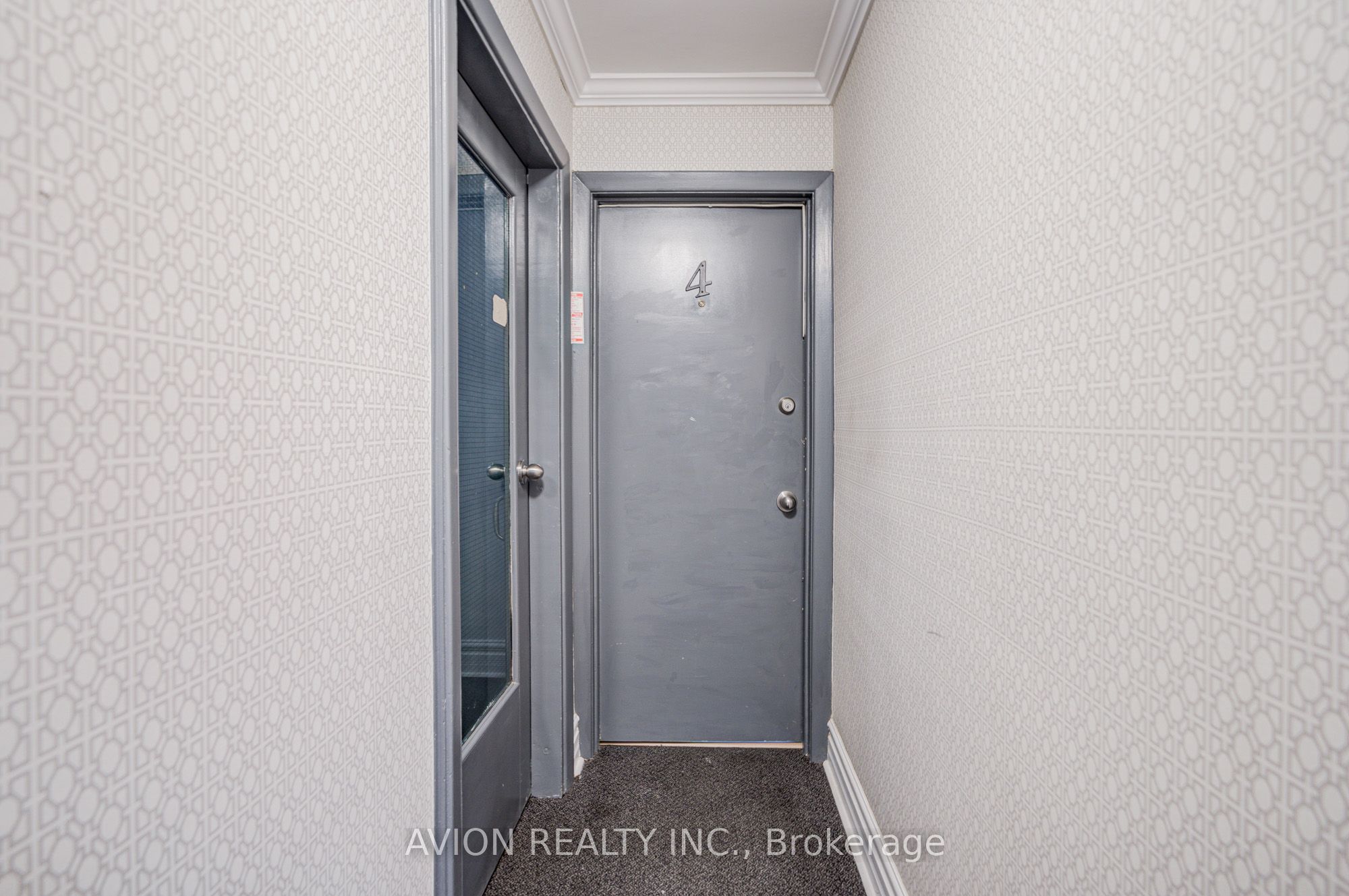 882 Broadview Avenue Unit 4 Property Photo 4