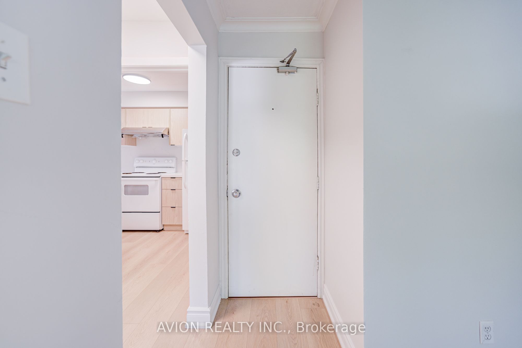 882 Broadview Avenue Unit 4 Property Photo 5