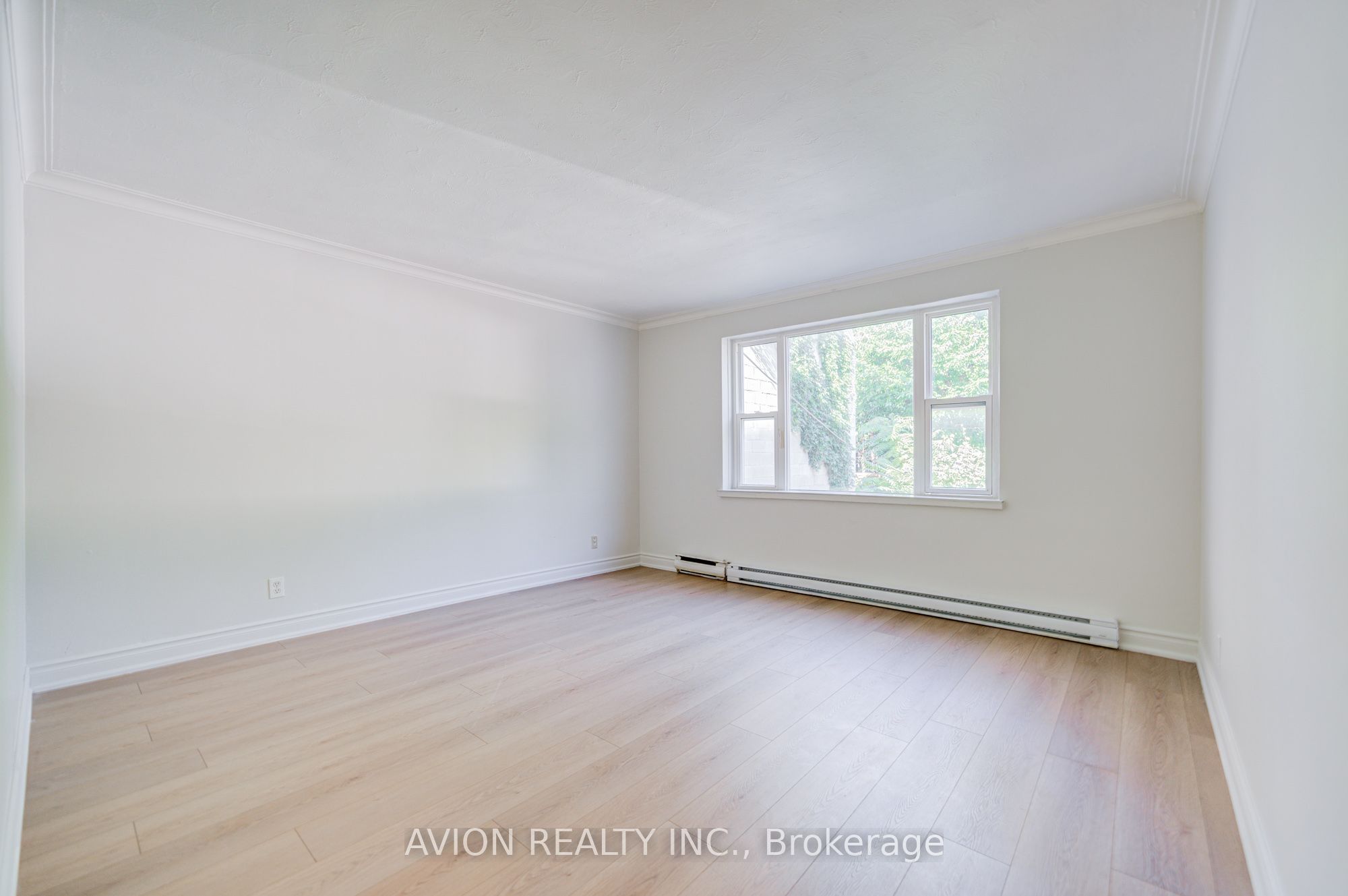 882 Broadview Avenue Unit 4 Property Photo 7