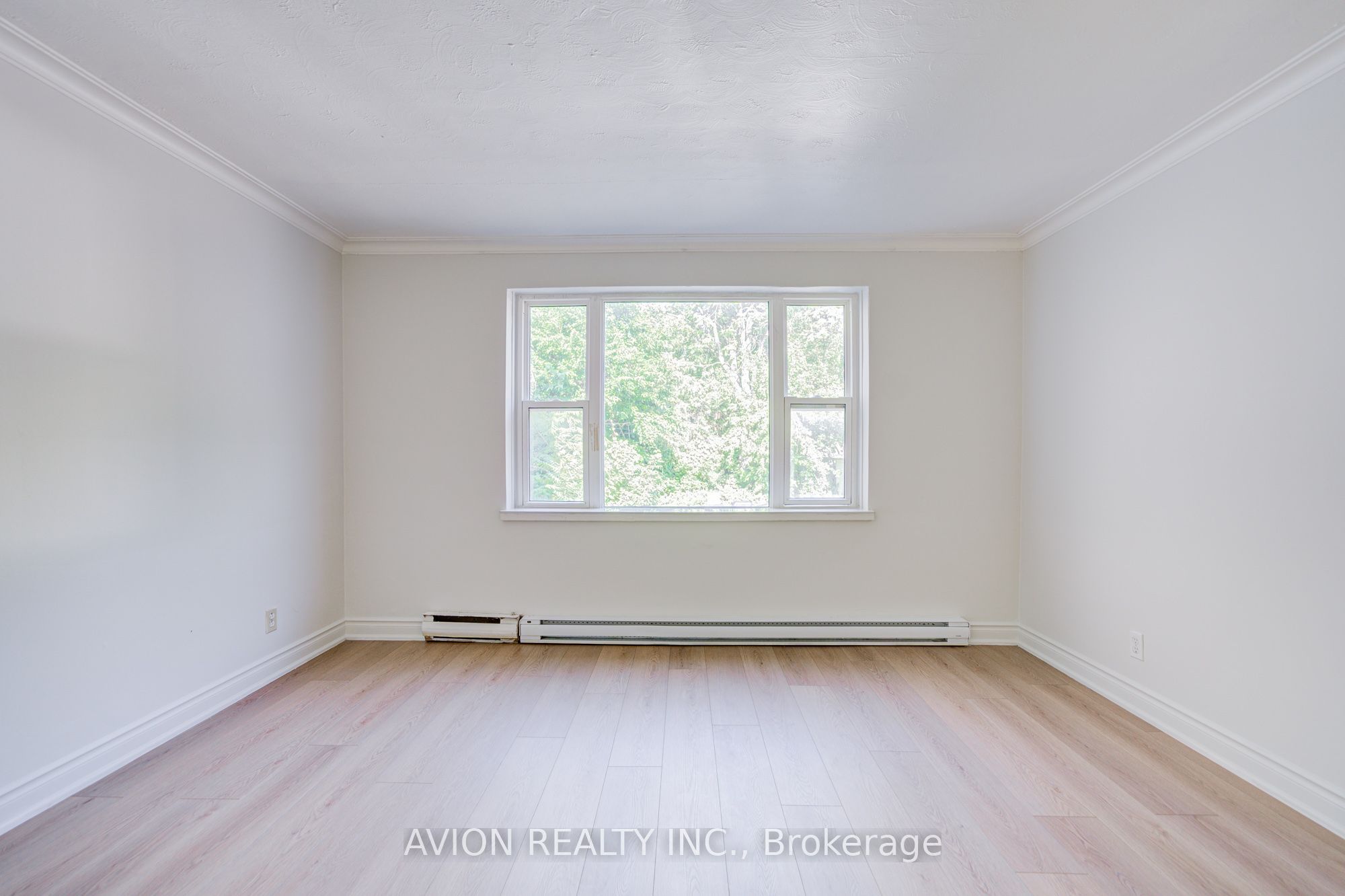 882 Broadview Avenue Unit 4 Property Photo 8