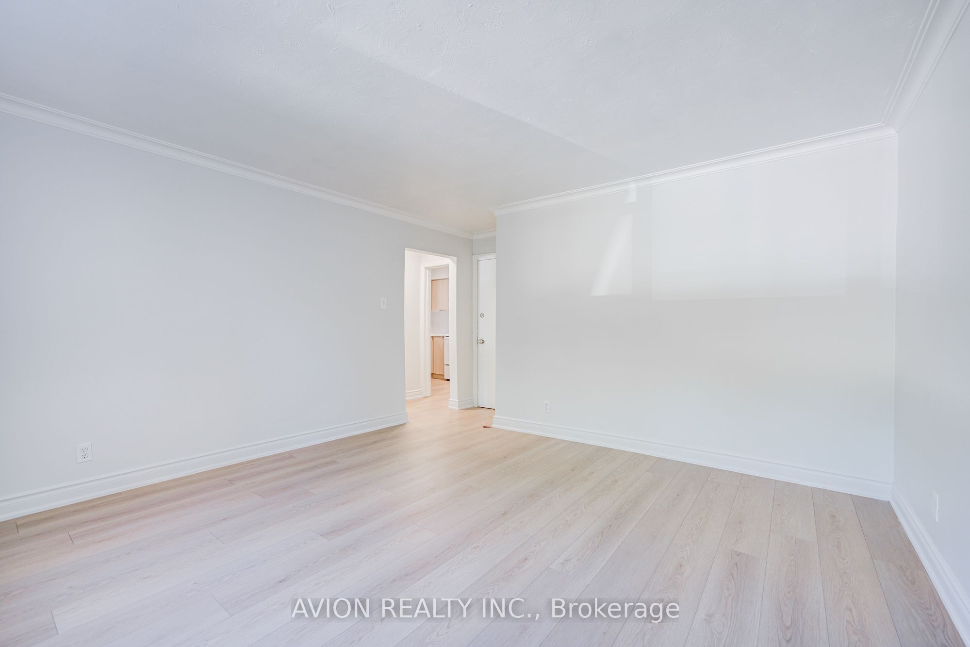882 Broadview Avenue Unit 4 Property Photo 10