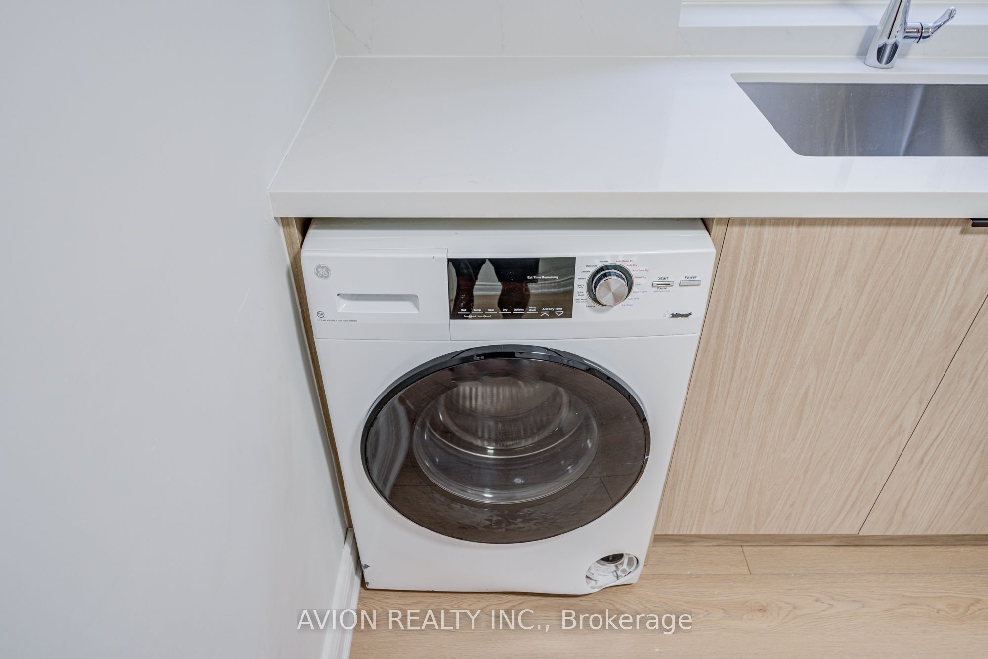 882 Broadview Avenue Unit 4 Property Photo 14